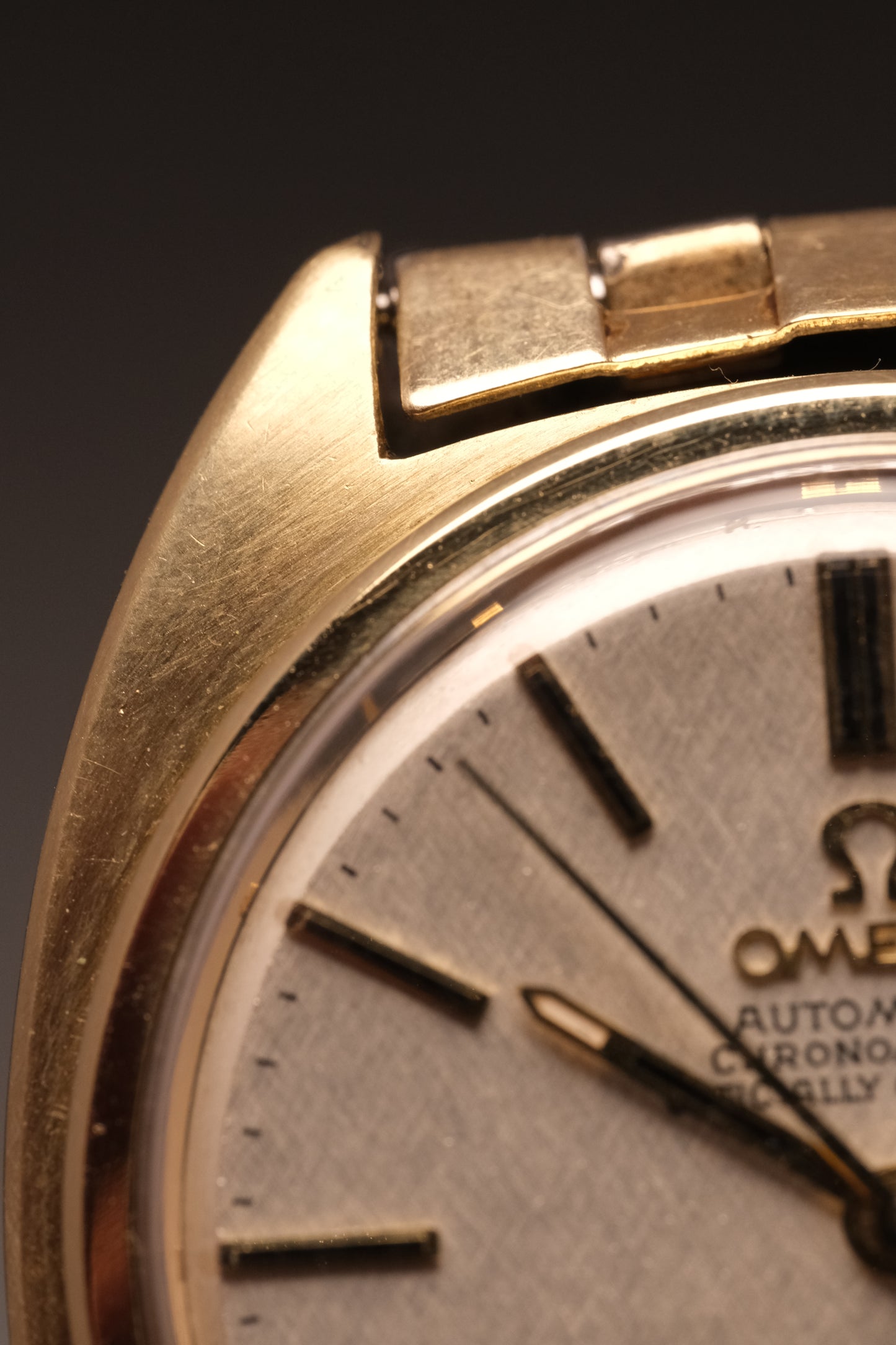 OMEGA Constellation C-shape Day-date Chronometer Linen White Dial - 168.029