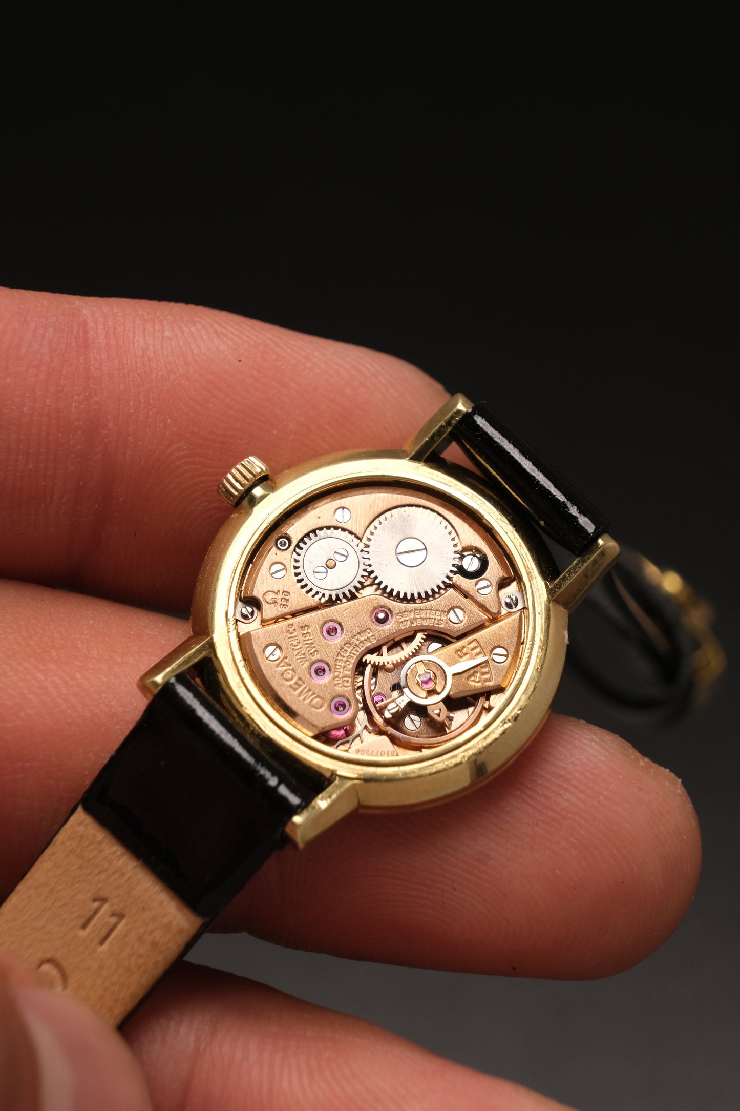 1970's Her Omega De Ville Turler 511.215 Cal. 625 Hand-Winding Vintage New Old Stock