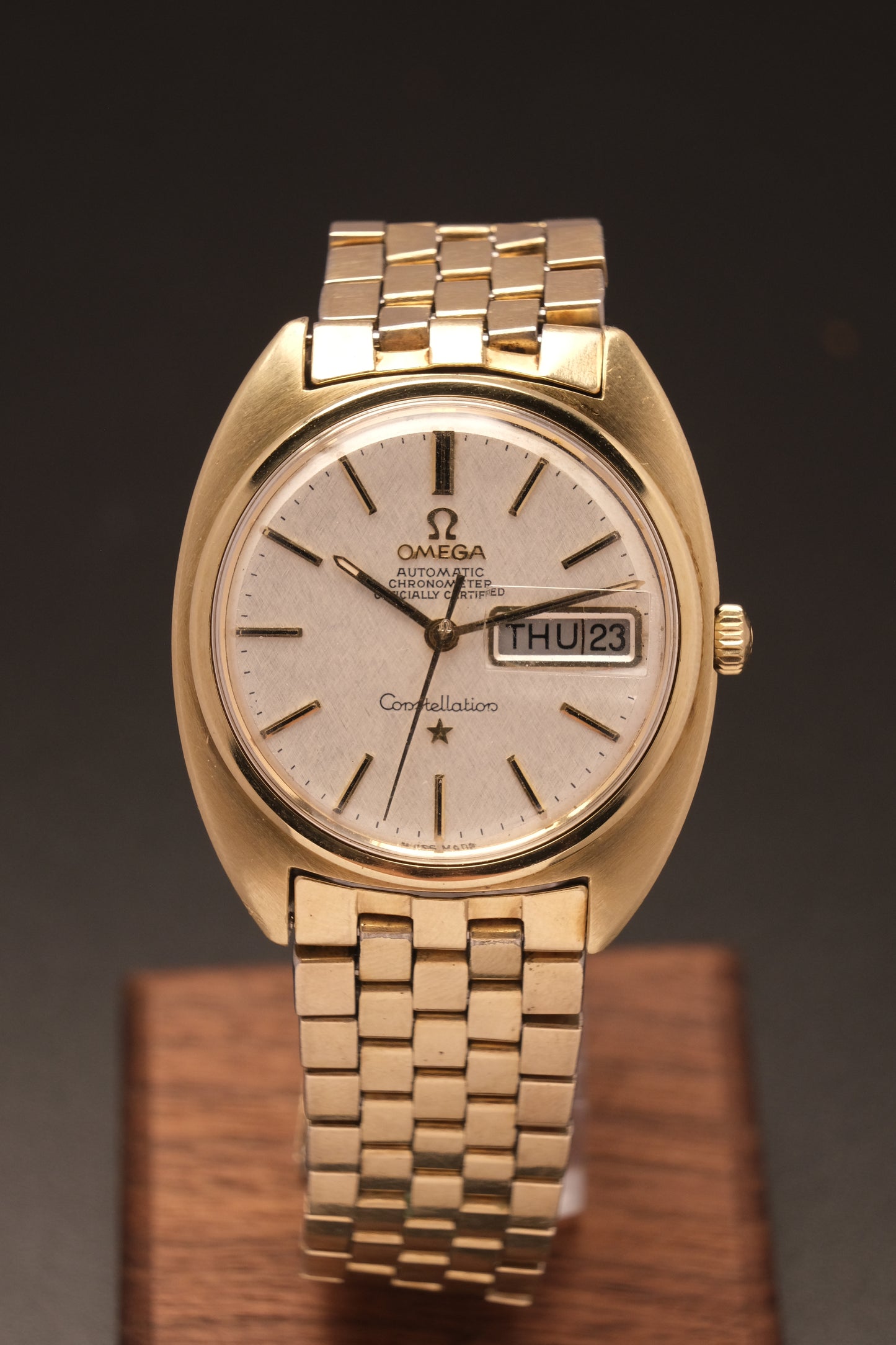 OMEGA Constellation C-shape Day-date Chronometer Linen White Dial  - 168.029