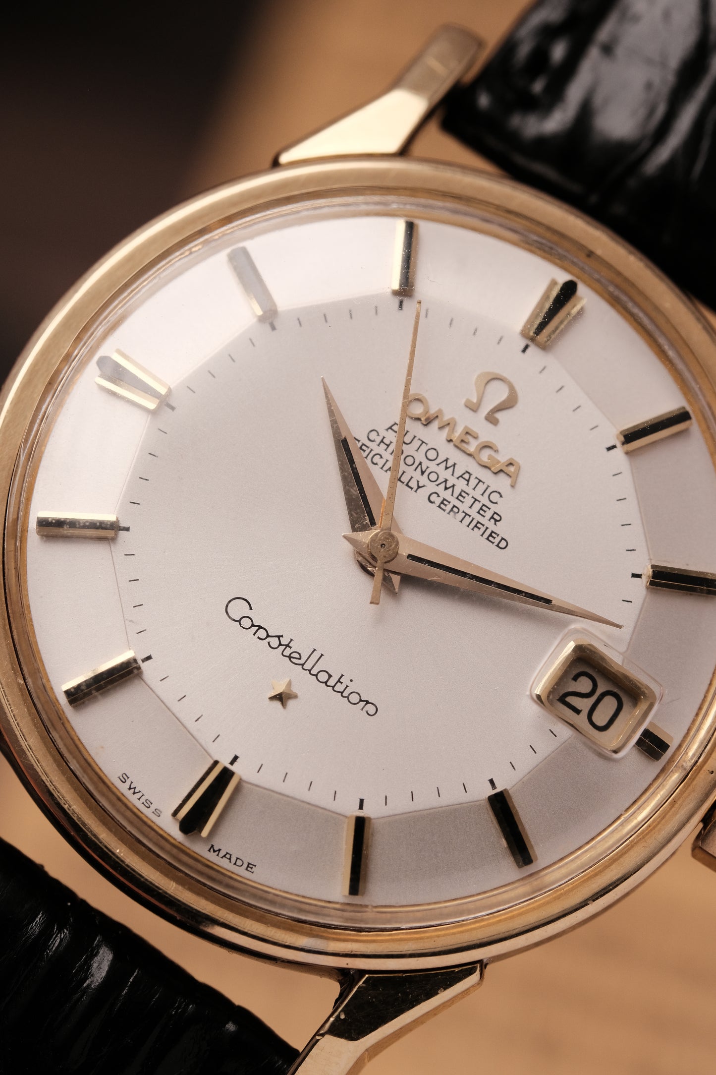 1967 OMEGA CONSTELLATION PIE PAN DOG LEG White Dial AUTOMATIC CHRONOMETER REF. 168.005