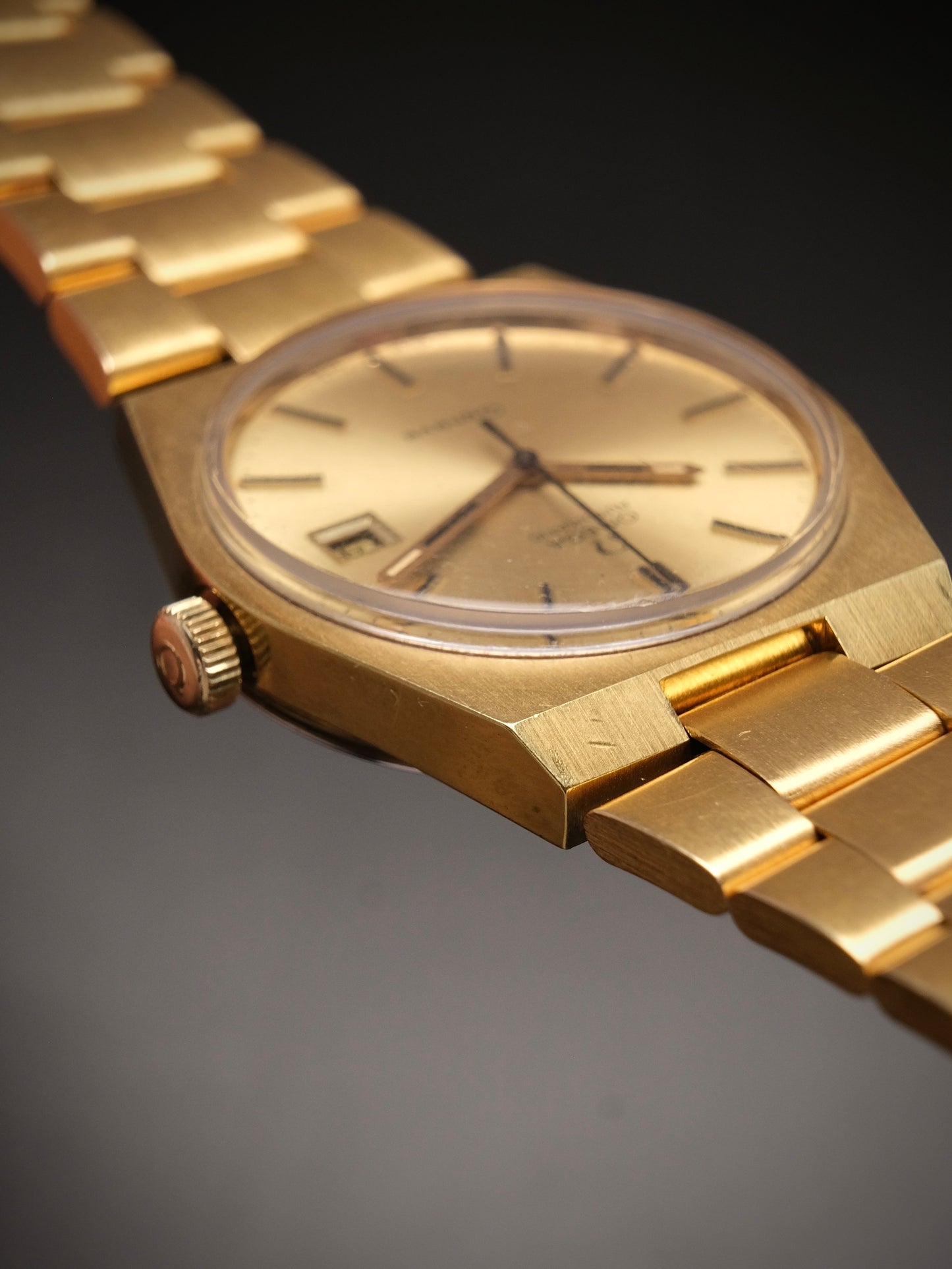 Vintage Omega Genève 166099 Gold Case Gold Bracelet