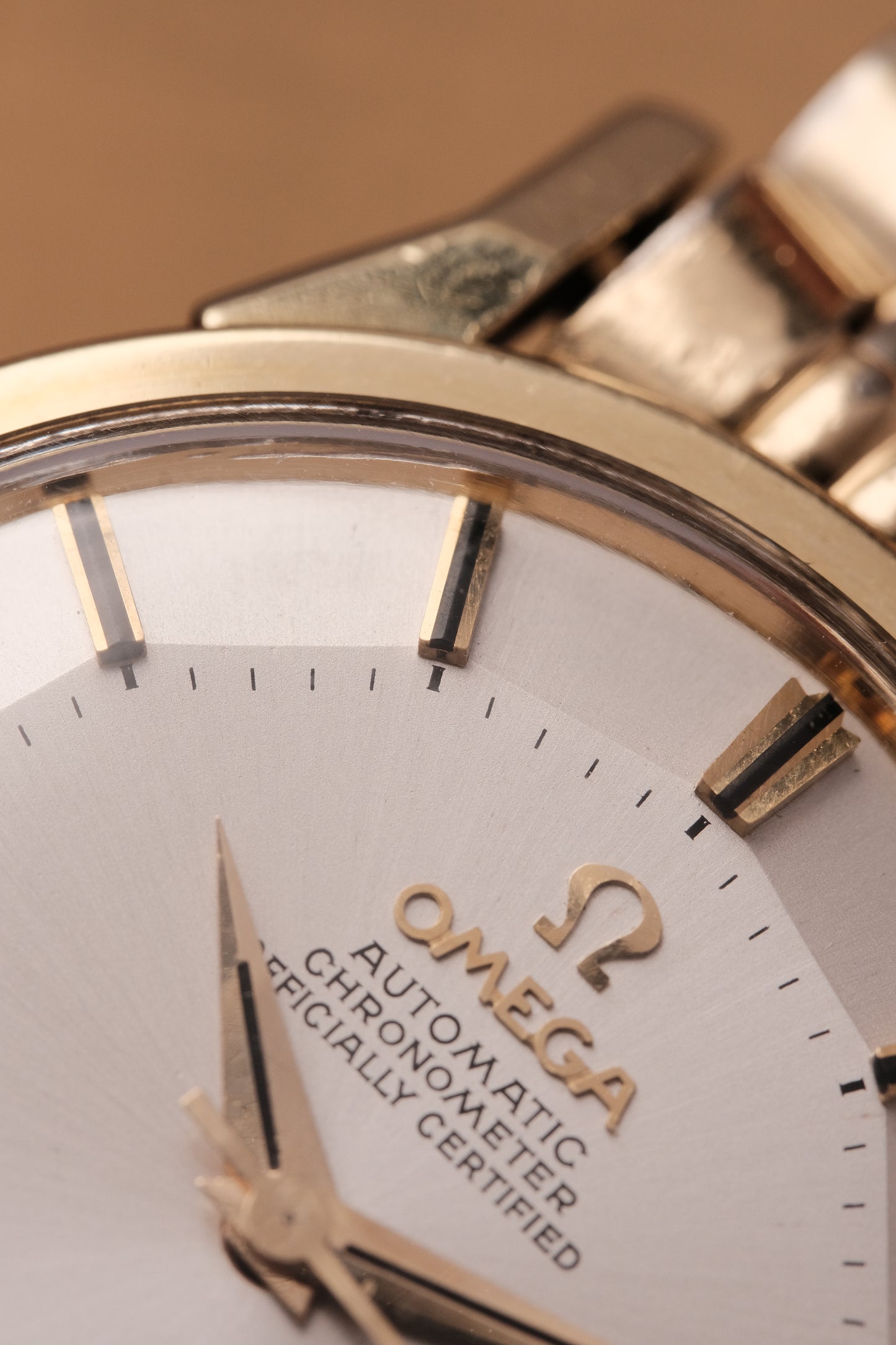 1962 OMEGA CONSTELLATION PIE PAN DOG LEG GOLD AUTOMATIC CHRONOMETER REF. 168.005