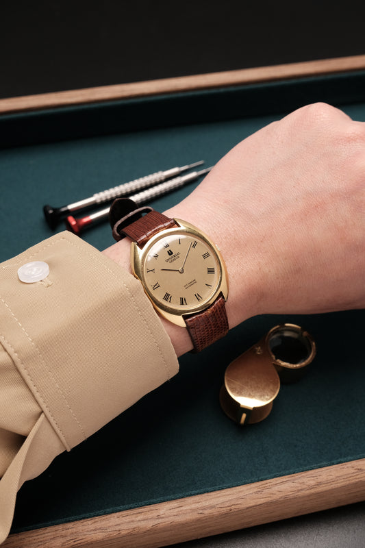 UNIVERSAL GENÈVE Microtor GILT SHADOW ULTRA-THIN AUTOMATIC REF. 566101