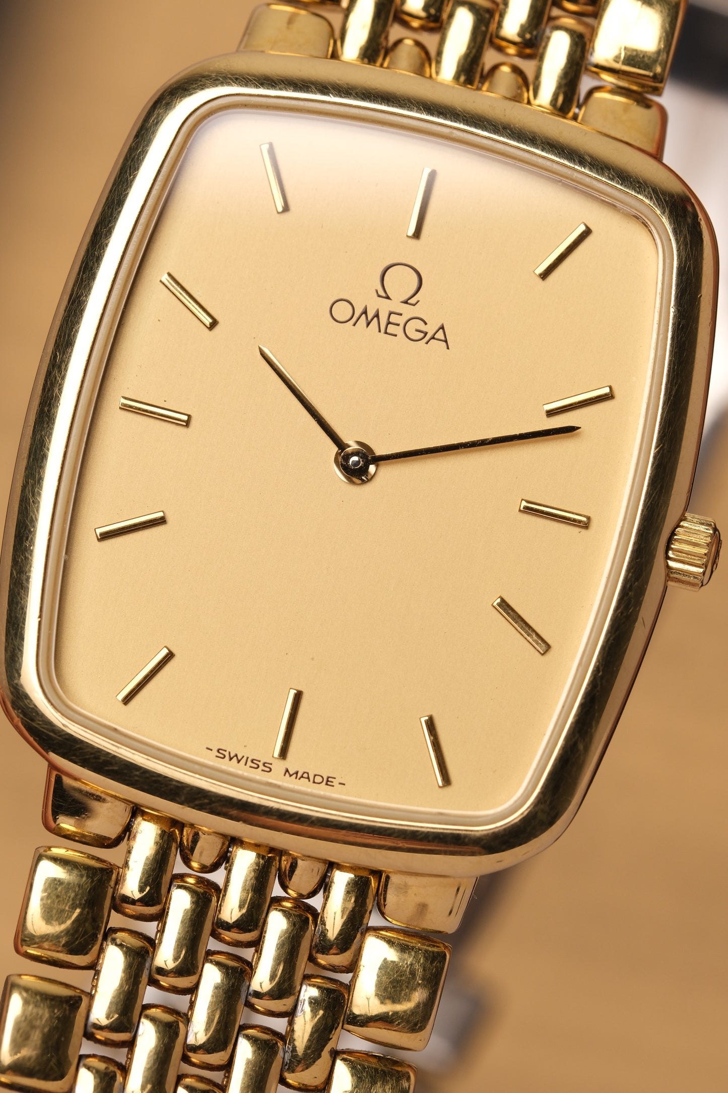 Omega De Ville Ref. 395.0876.2  Cal.1378 Vintage Gold Quartz Integrated Bracelet