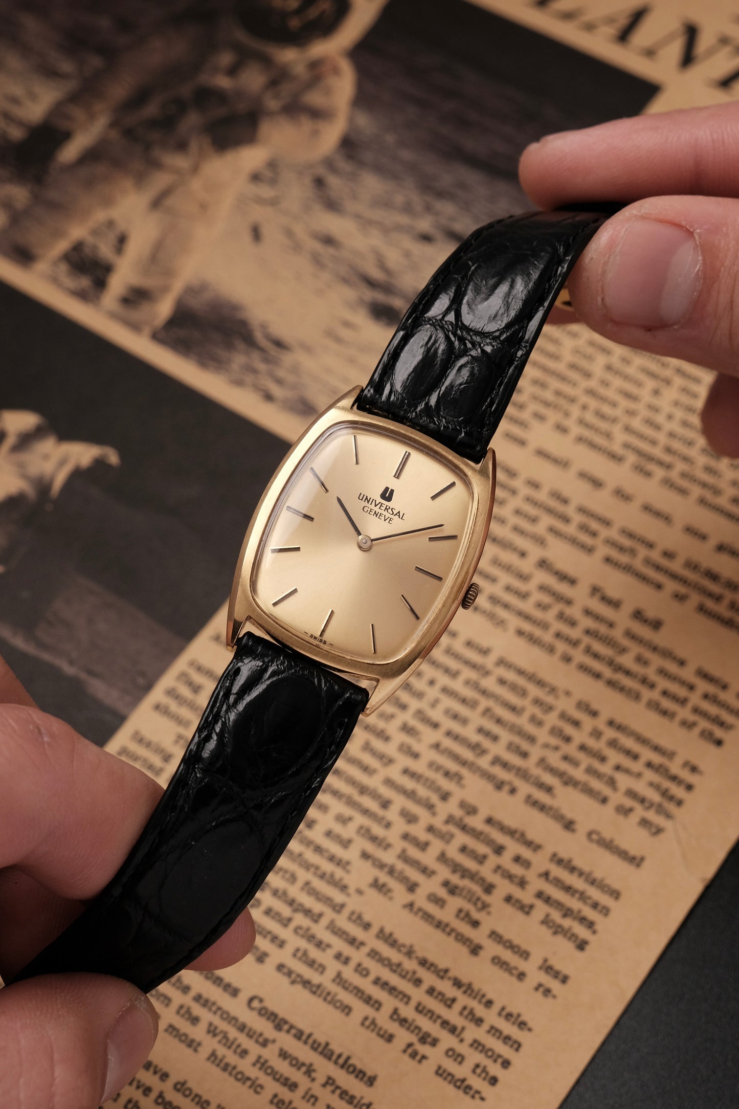 70s Manual Wind Universal GENÈVE GP Ellipse