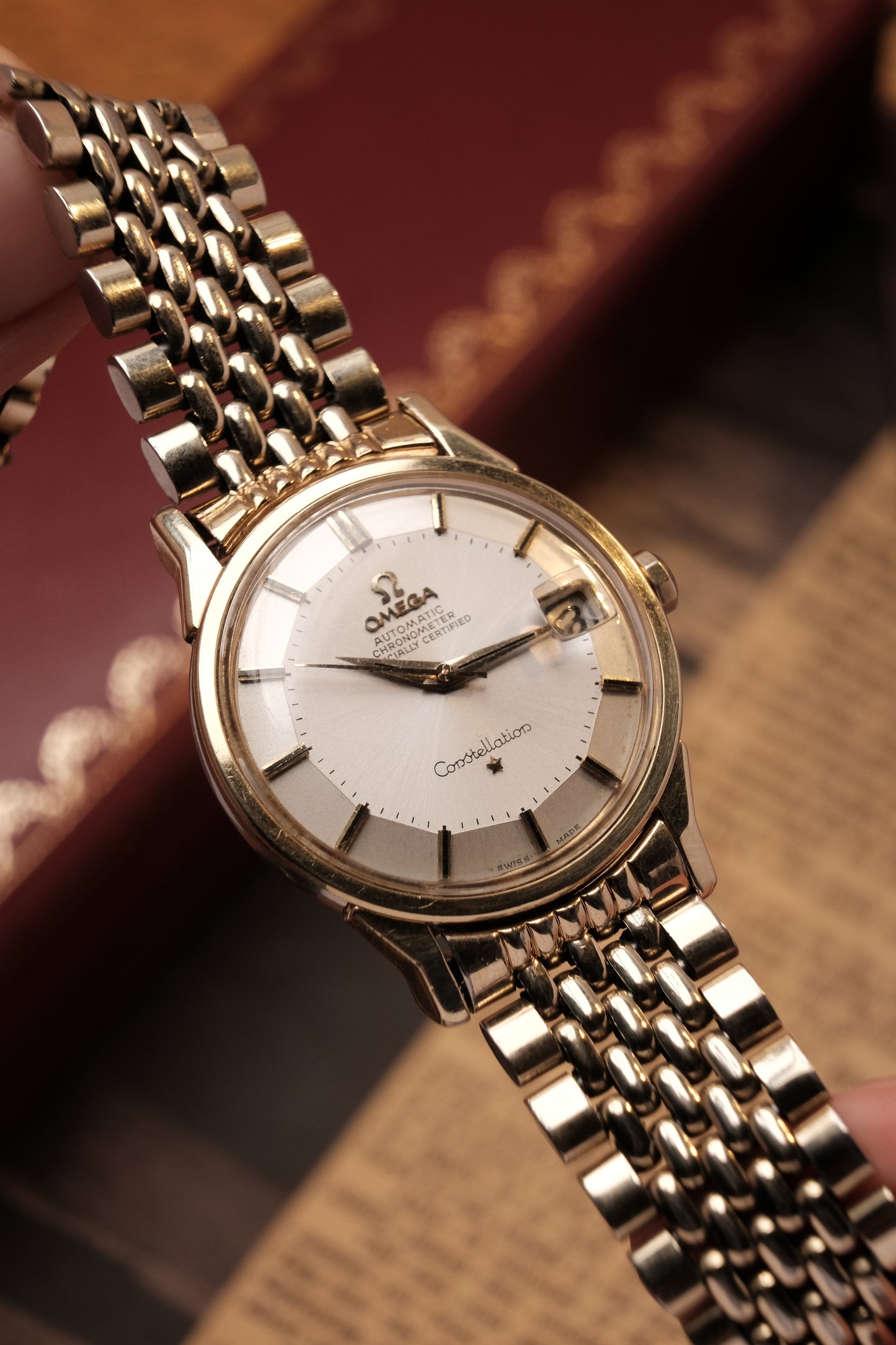 OMEGA CONSTELLATION PIE PAN DOG LEG GOLD AUTOMATIC CHRONOMETER REF. 168.005