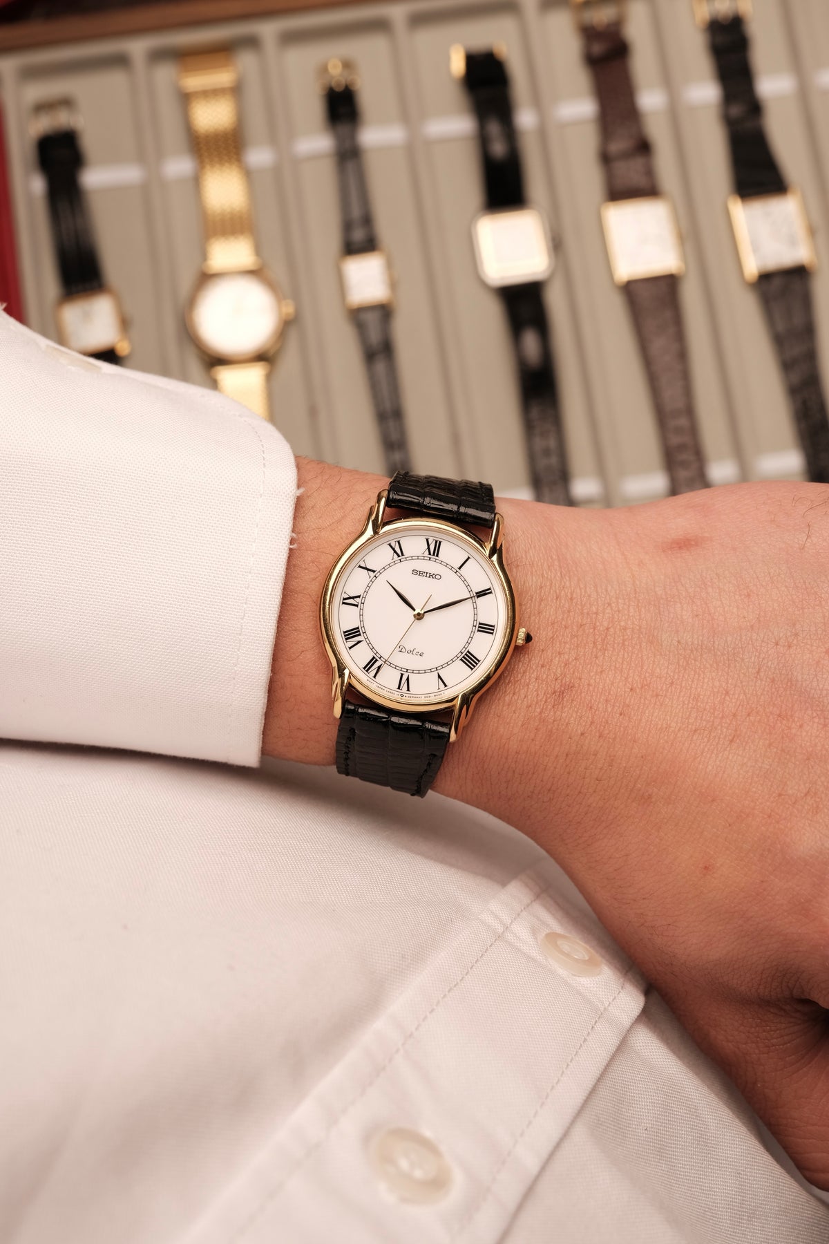 1989 Vintage  Seiko Dolce reference 5S21-8A00 Sweeping Hand 34MM