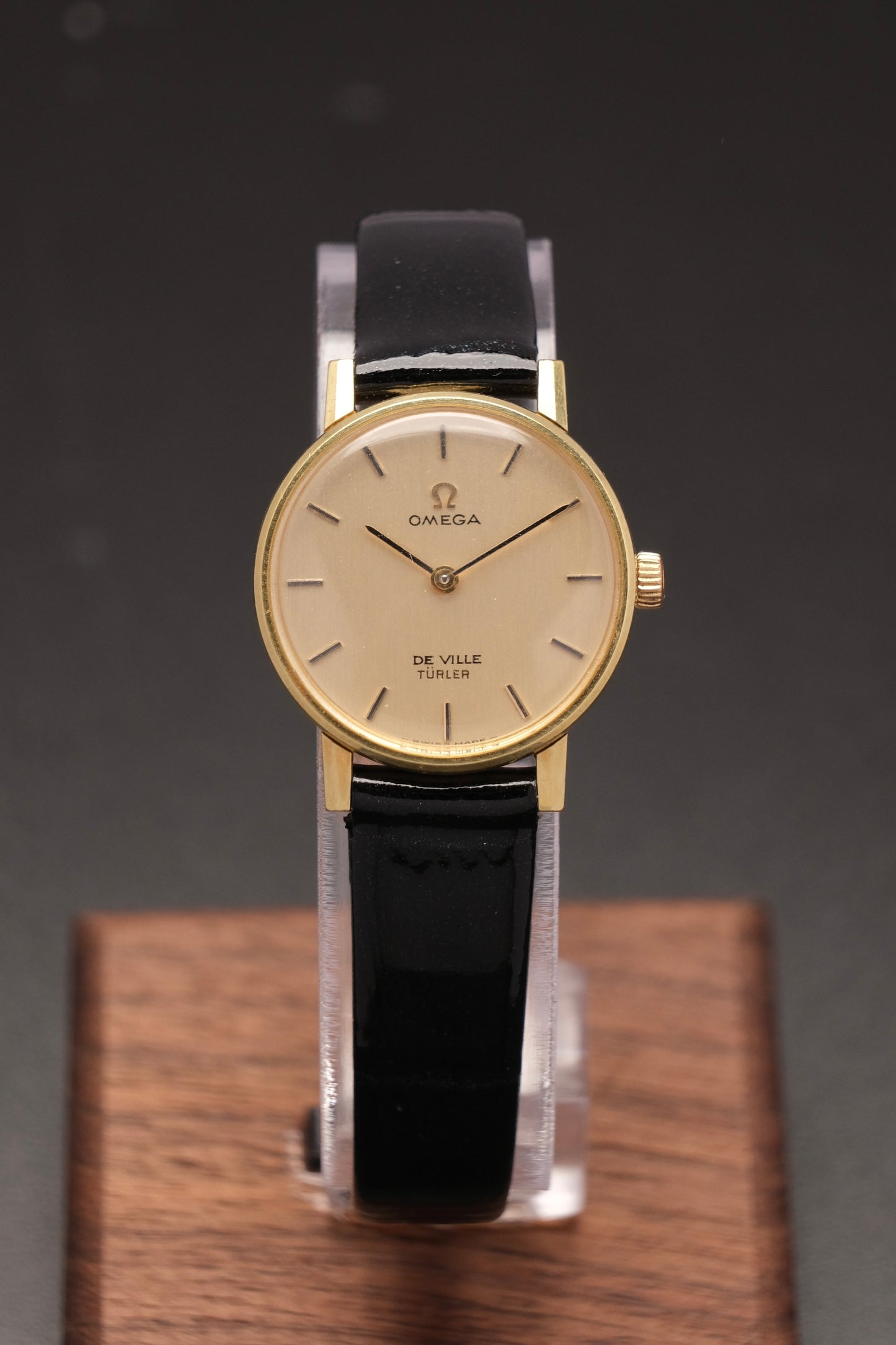 1970's Her Omega De Ville Turler  511.215 Cal. 625 Hand-Winding Vintage New Old Stock