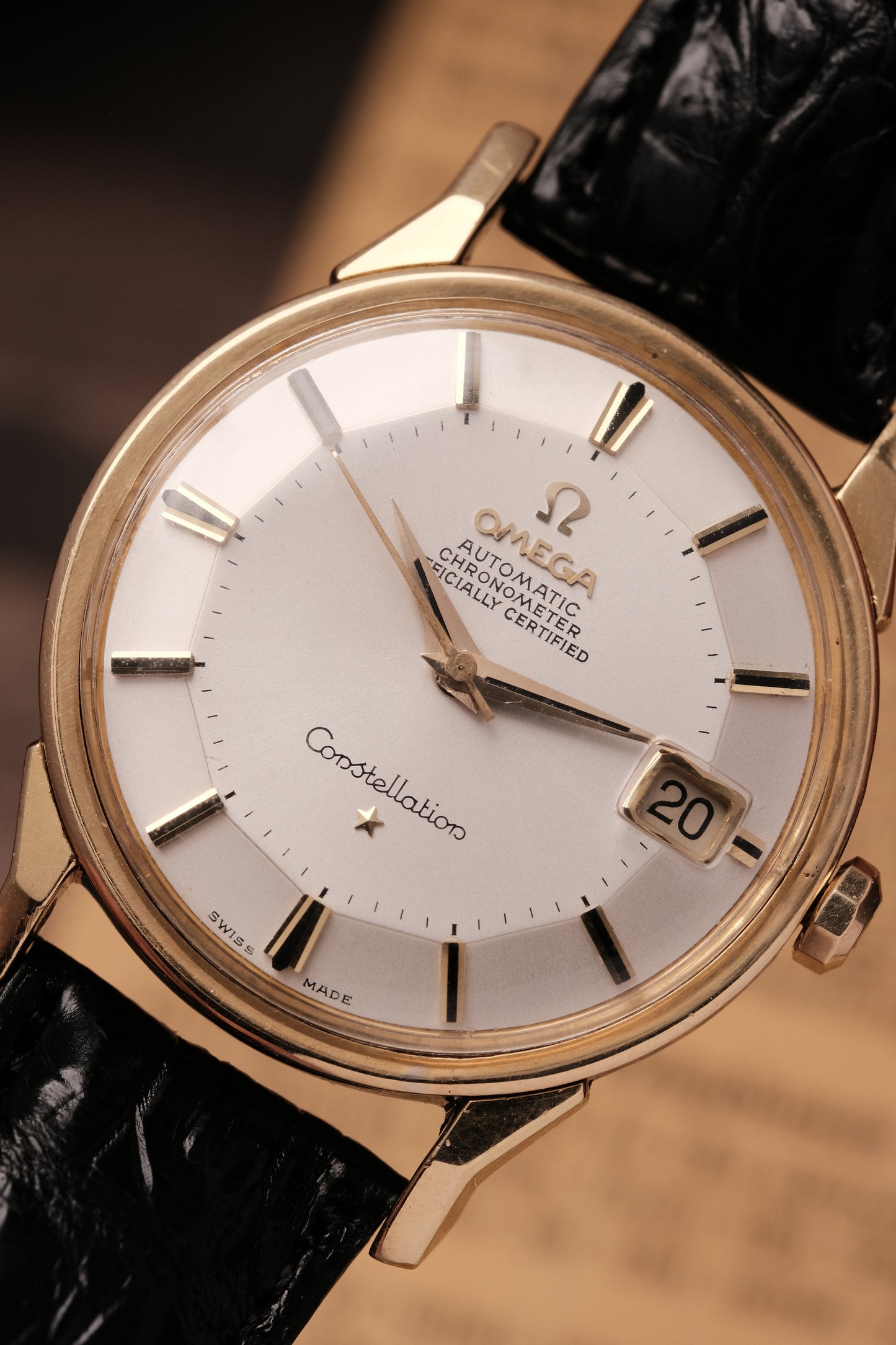 1967 OMEGA CONSTELLATION PIE PAN DOG LEG White Dial AUTOMATIC CHRONOMETER REF. 168.005