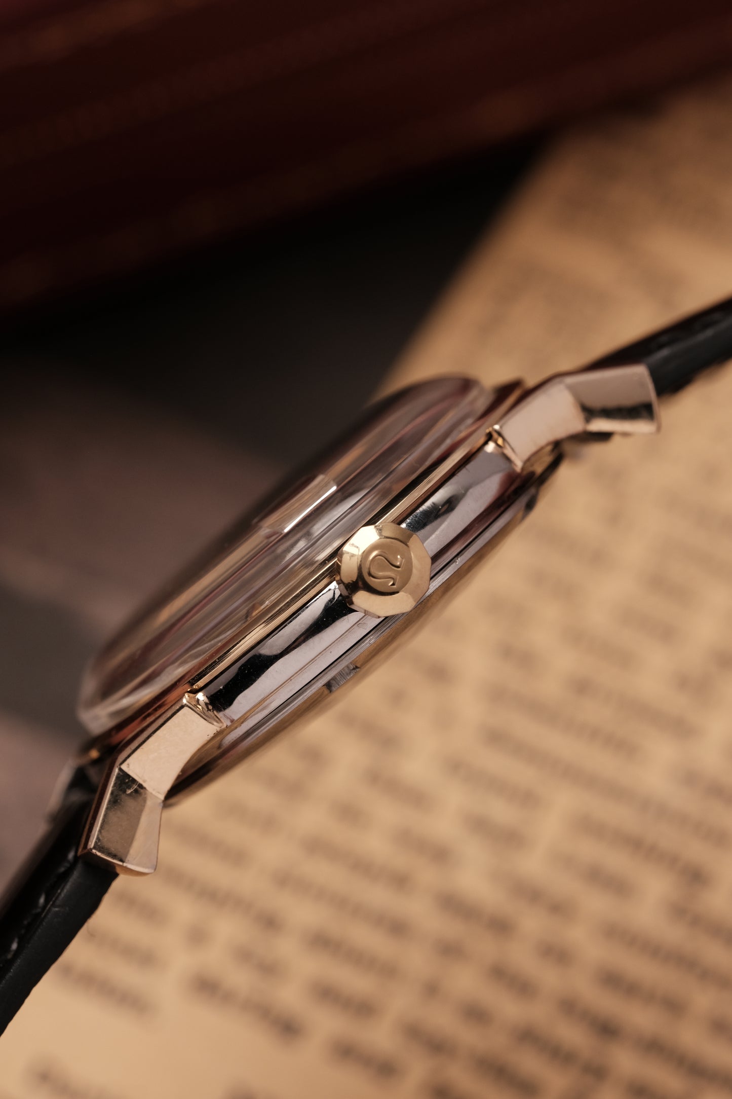 1959 OMEGA CONSTELLATION PIE PAN DOG LEG White Dial AUTOMATIC CHRONOMETER REF. 168.005 ( Black Strap)