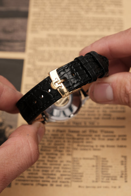 1966 OMEGA CONSTELLATION PIE PAN DOG LEG BLACK DIAL YELLOW GOLD AUTOMATIC CHRONOMETER REF. 168.005