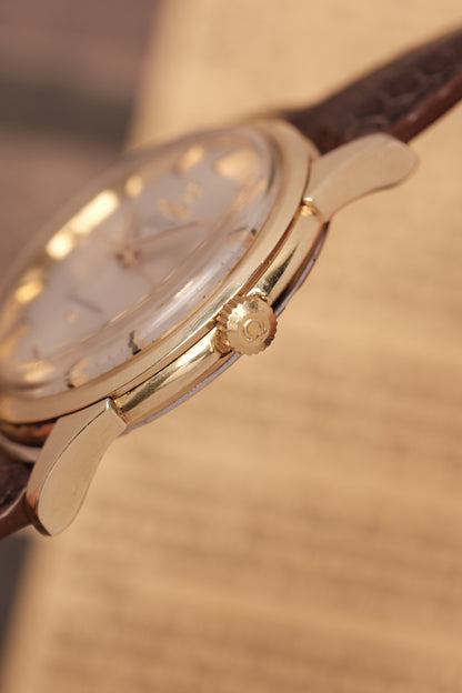 1962 OMEGA CONSTELLATION JUMBO 37mm AUTOMATIC CHRONOMETER REF. 14777 61 SC