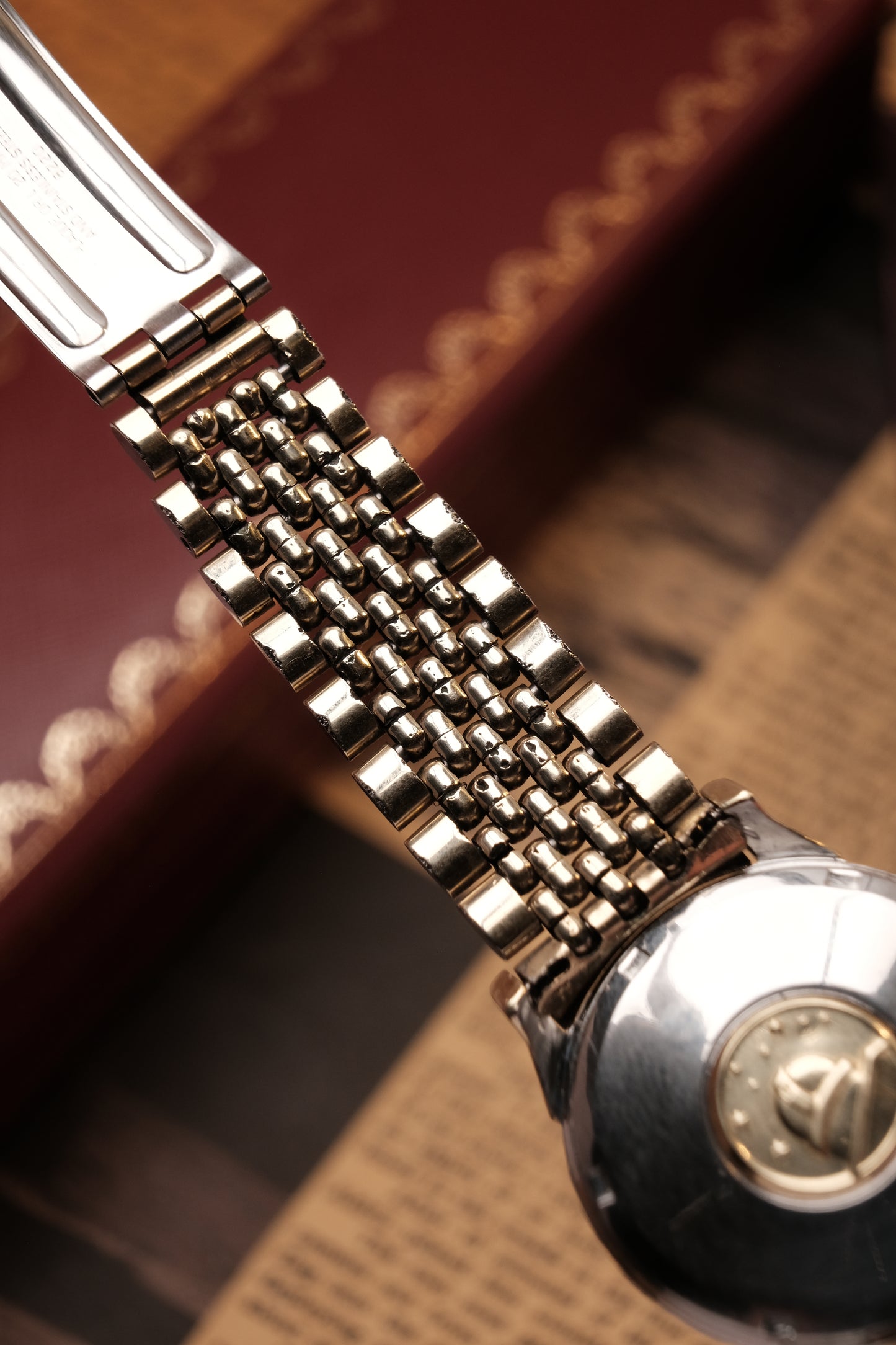 OMEGA CONSTELLATION PIE PAN DOG LEG GOLD AUTOMATIC CHRONOMETER REF. 168.005