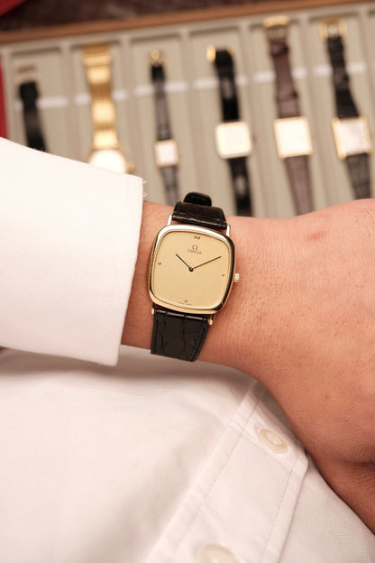Vintage Omega De Ville Square (30x30mm) Quartz Ref. 195.0077