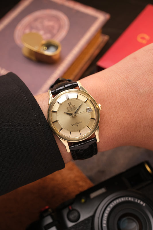 OMEGA CONSTELLATION PIE PAN DOG LEG GOLD AUTOMATIC CHRONOMETER REF. 168.005  Black Leather Strap