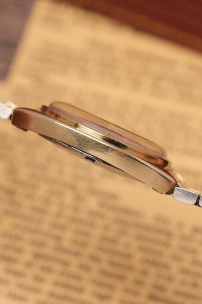 1969 OMEGA Constellation C-shape Day Chronometer Linen Champagne Dial - 168.017