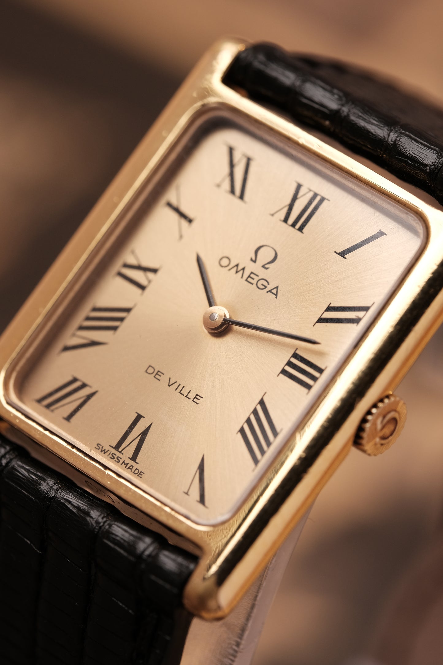 Vintage Tank OMEGA DE VILLE REF. 511.0404 (Roman number dial )