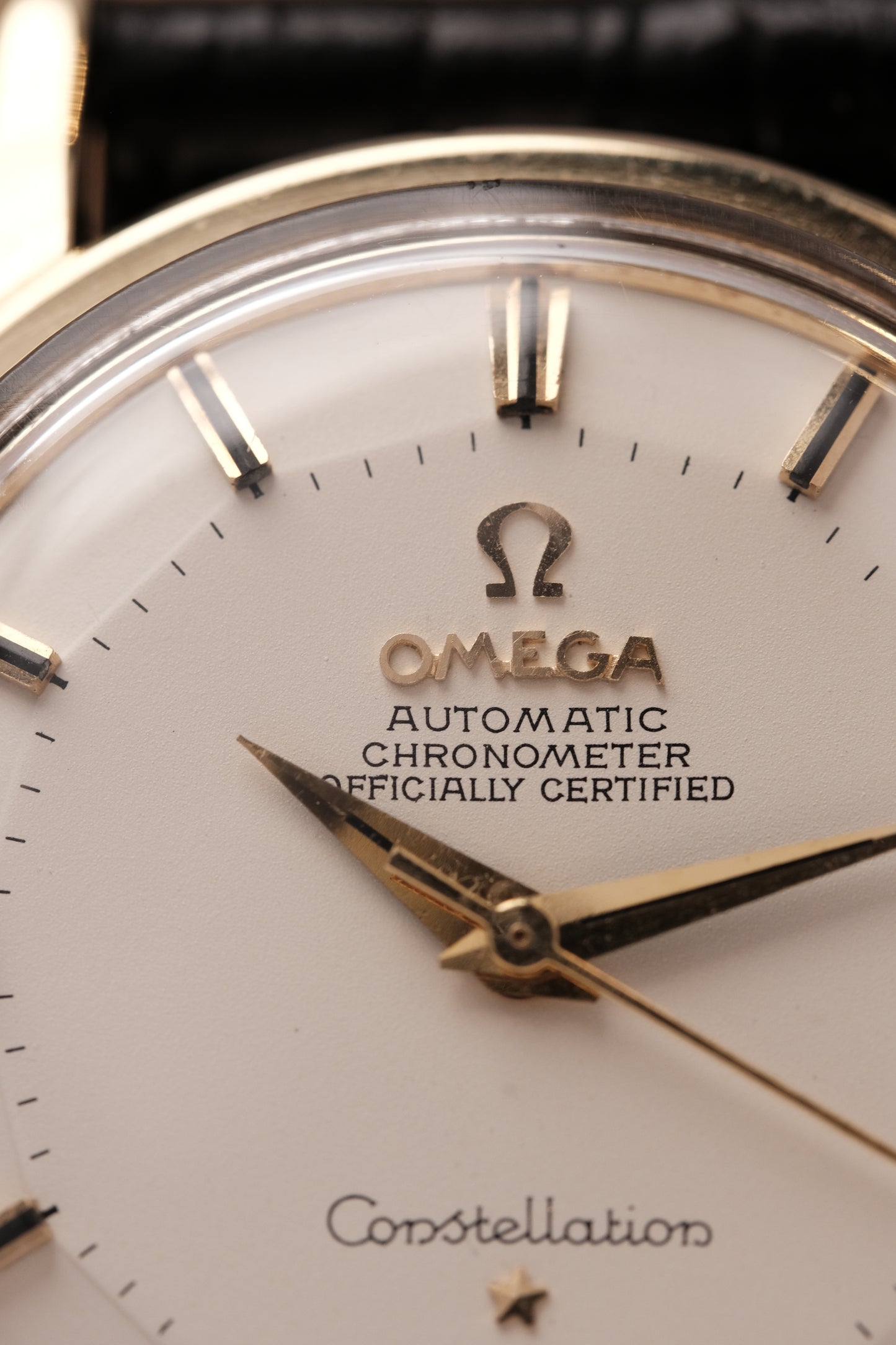 1966 OMEGA CONSTELLATION PIE PAN DOG LEG White Dial AUTOMATIC CHRONOMETER REF. 168.005