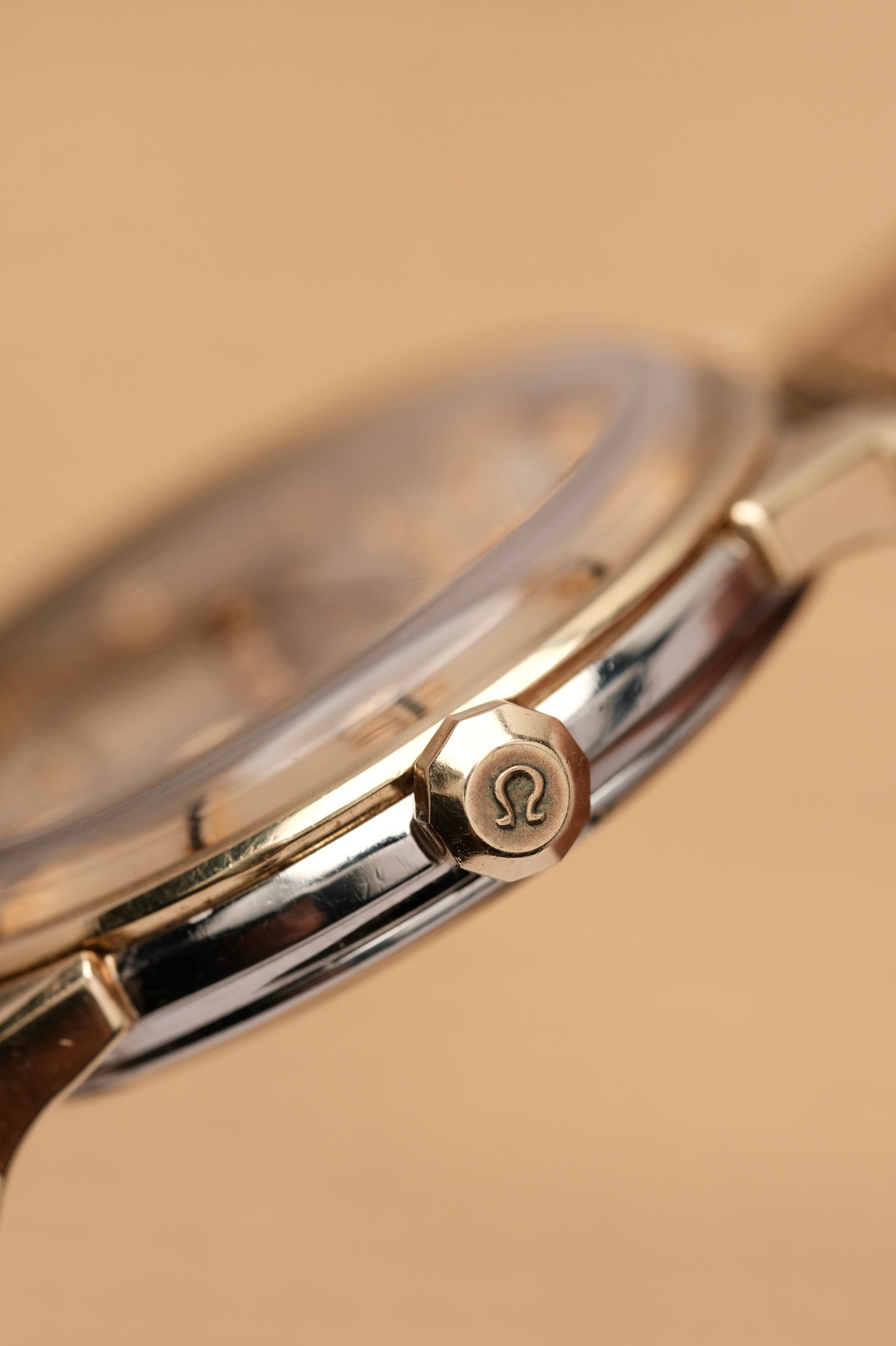 1963 OMEGA CONSTELLATION PIE PAN DOG LEG White Dial AUTOMATIC CHRONOMETER REF. 168.005