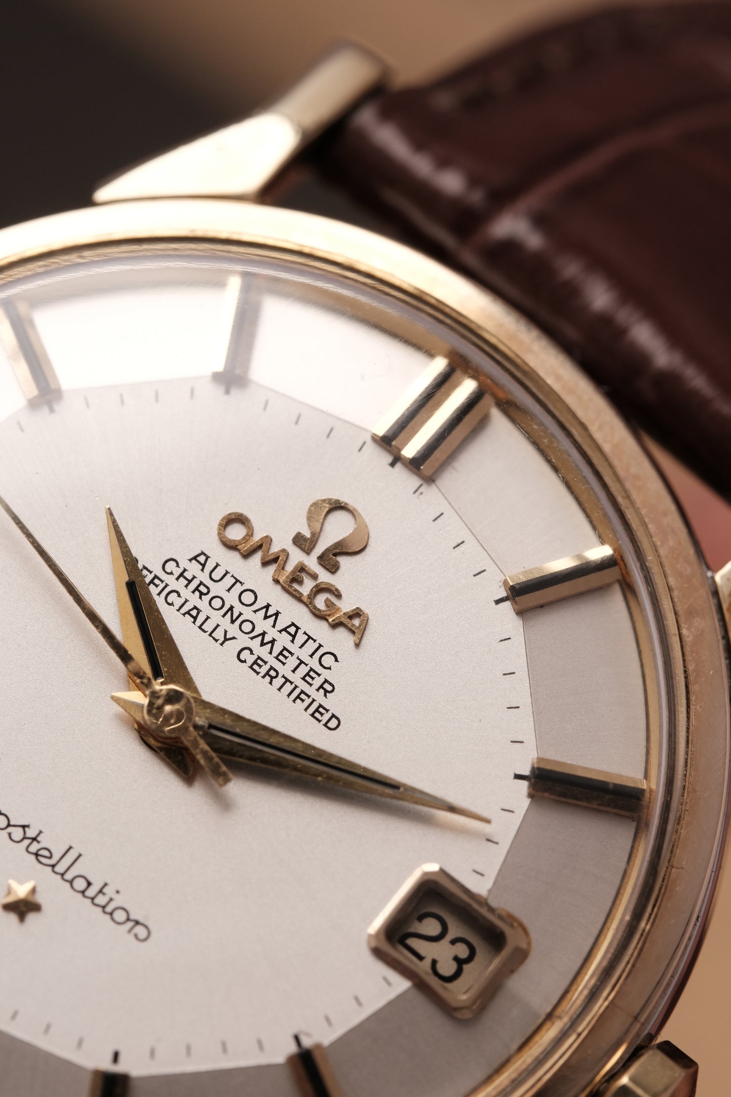 1966 OMEGA CONSTELLATION PIE PAN DOG LEG White Dial AUTOMATIC CHRONOMETER REF. 168.005