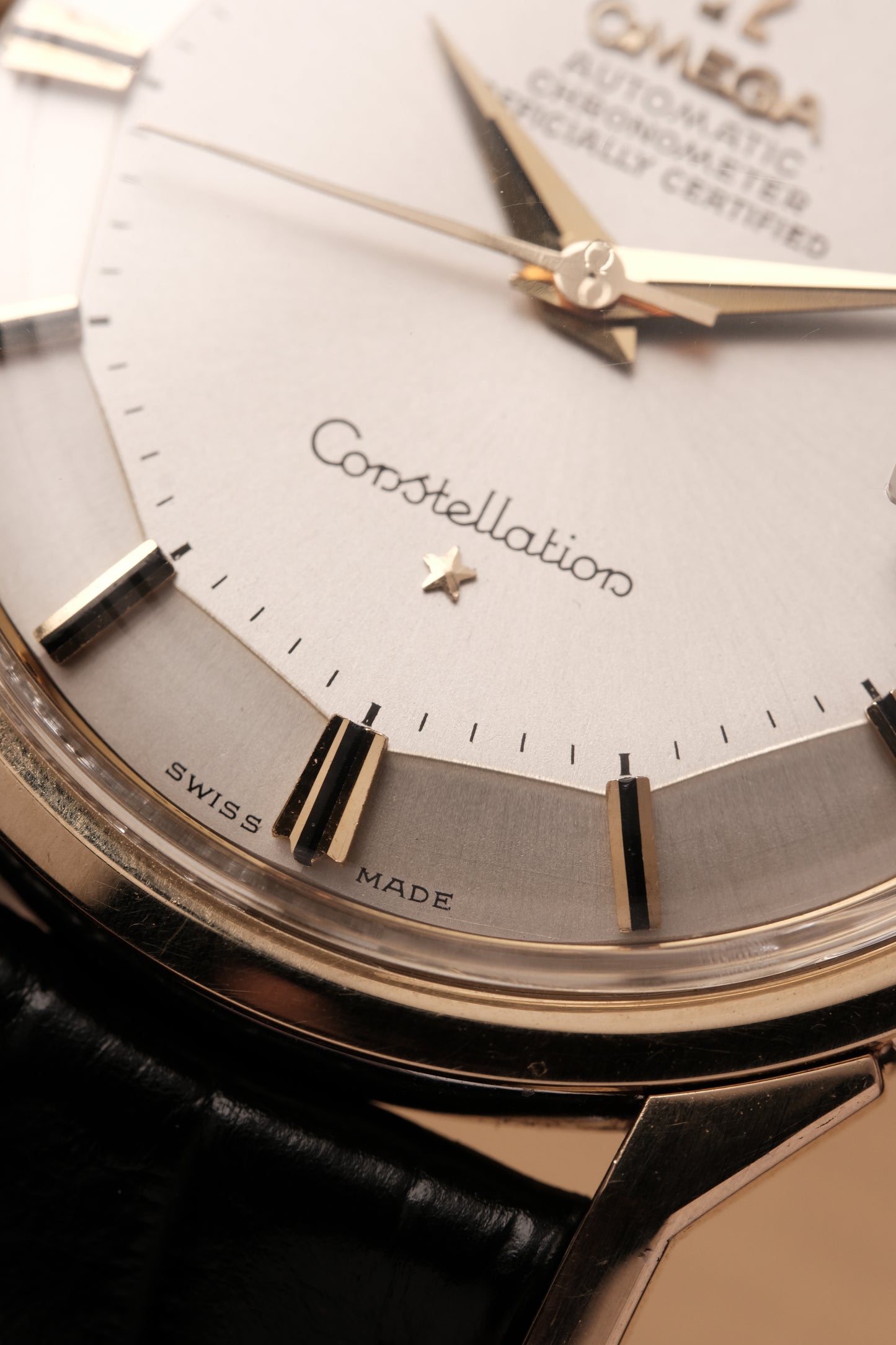 1959 OMEGA CONSTELLATION PIE PAN DOG LEG White Dial AUTOMATIC CHRONOMETER REF. 168.005 ( Black Strap)