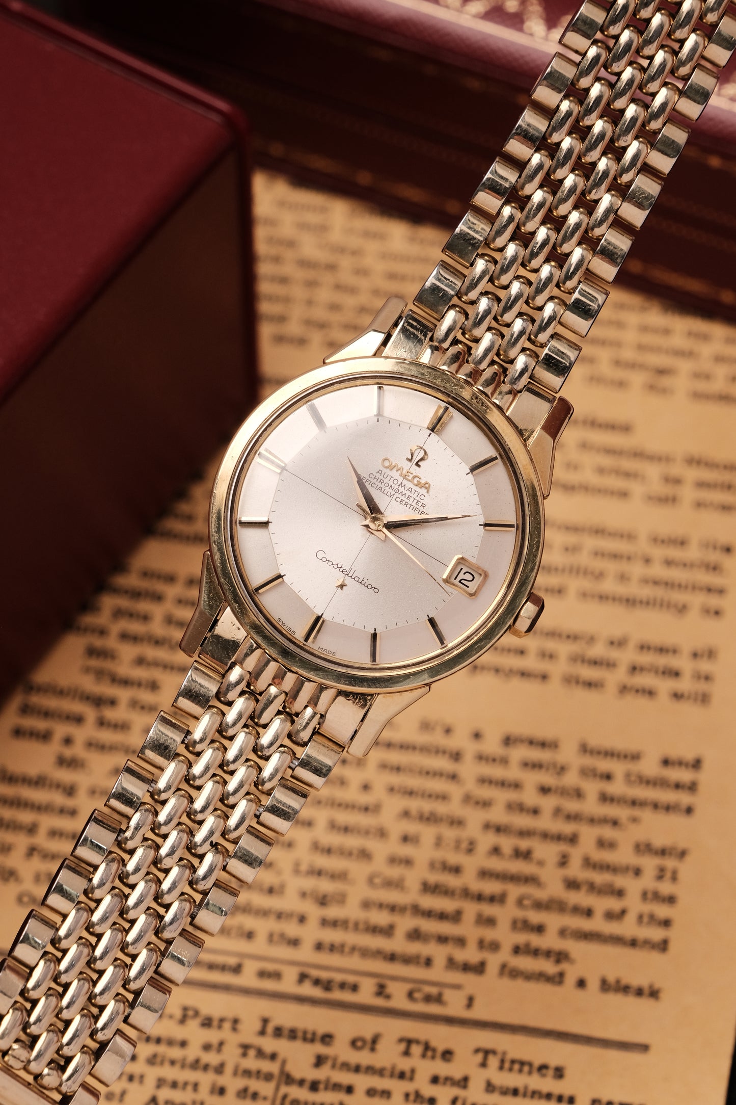 1966 OMEGA CONSTELLATION PIE PAN DOG LEG GOLD  CROSS HAIR DIAL AUTOMATIC CHRONOMETER REF. 14902-61 SC