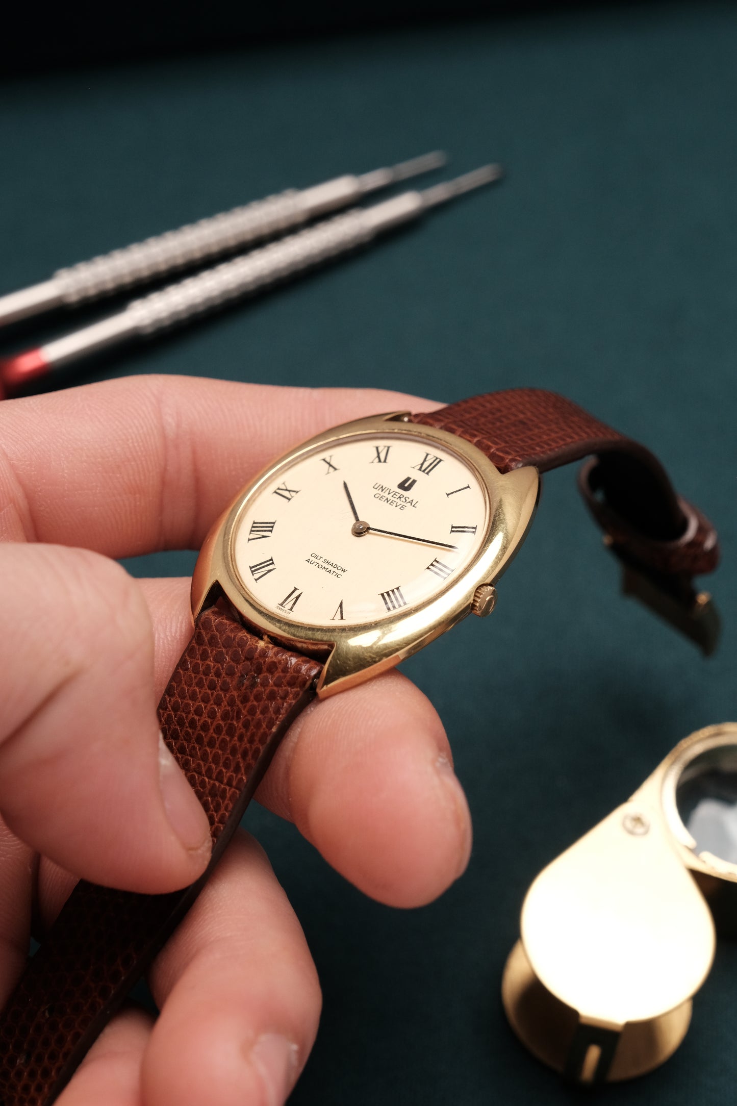 UNIVERSAL GENÈVE Microtor GILT SHADOW ULTRA-THIN AUTOMATIC REF. 566101