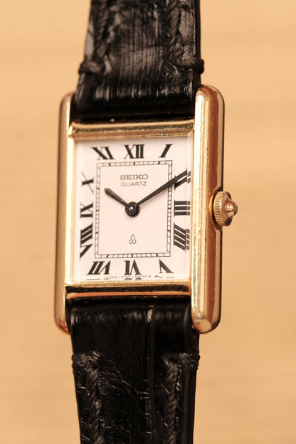 Vintage Japanese Classic Mini Seiko Tank 1400-0400 White Dial Roman numerals (17x25mm)