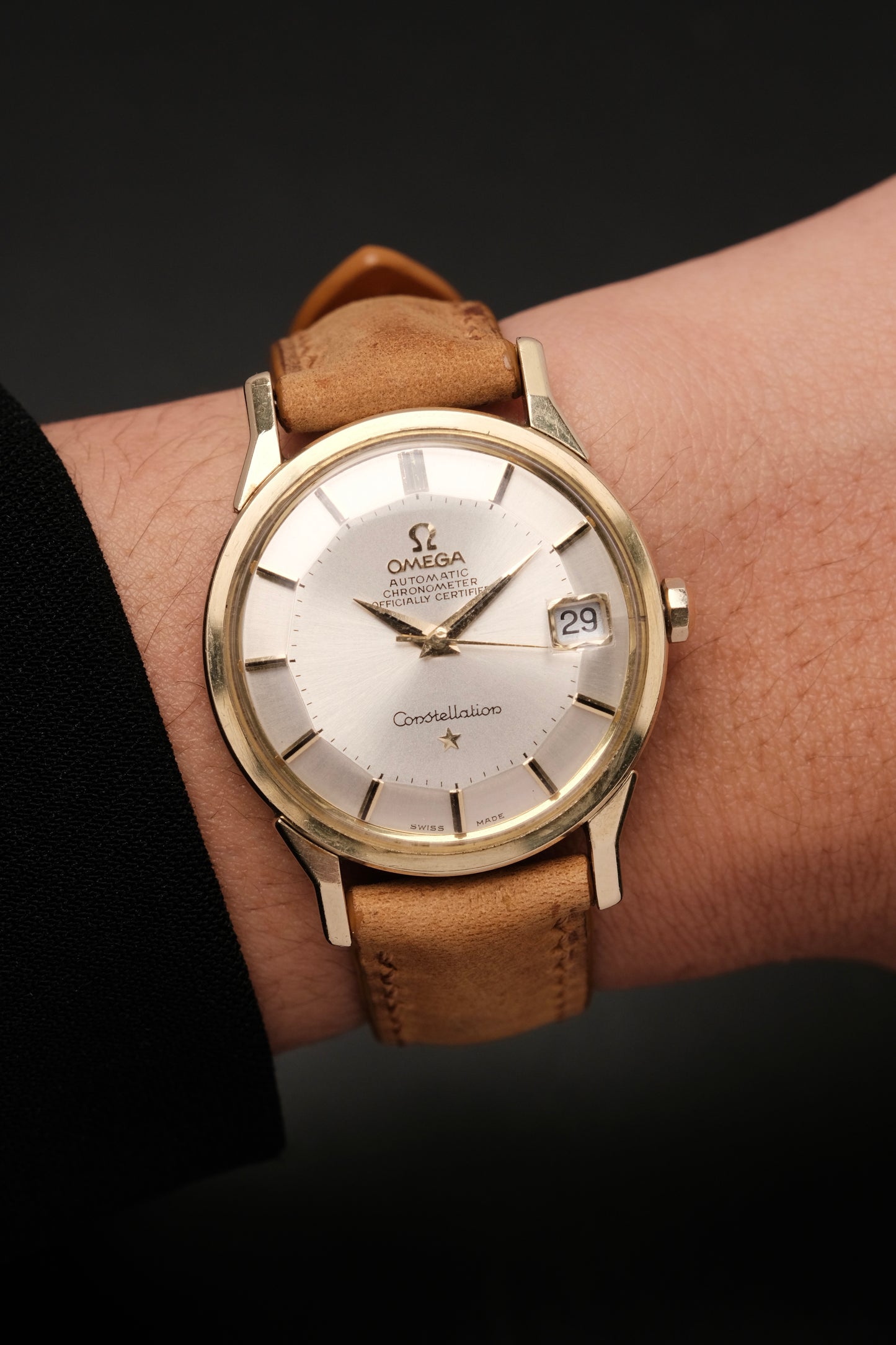 1969 OMEGA CONSTELLATION PIE PAN DOG LEG White Dial AUTOMATIC CHRONOMETER REF. 168.005
