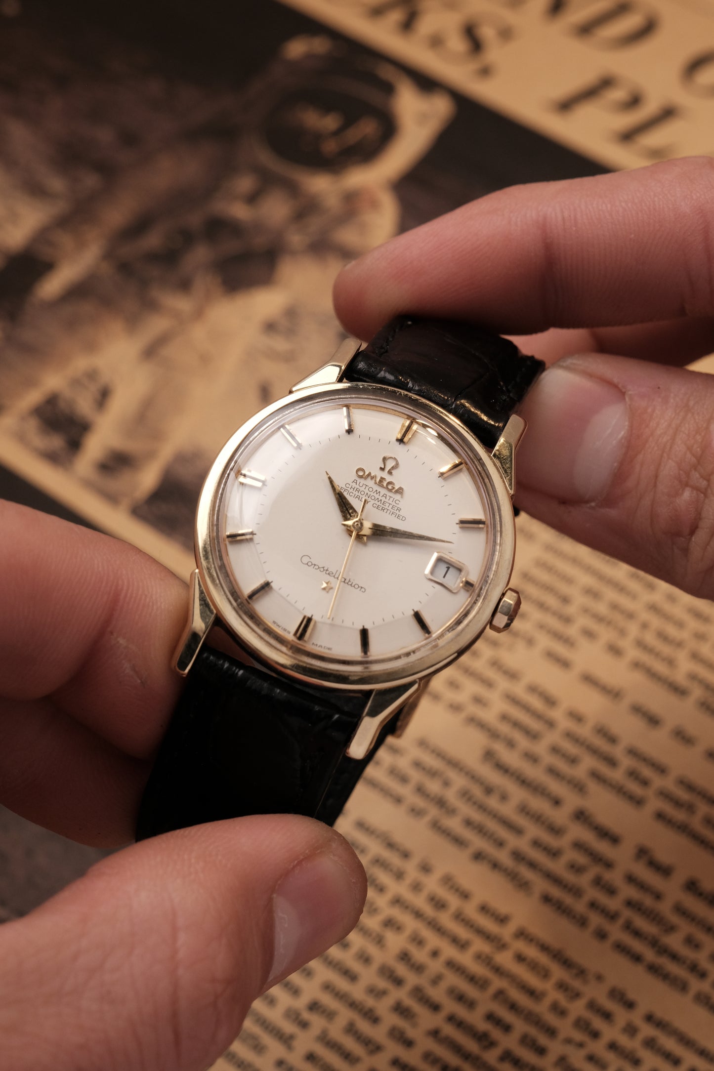 1966 OMEGA CONSTELLATION PIE PAN DOG LEG White Dial AUTOMATIC CHRONOMETER REF. 168.005