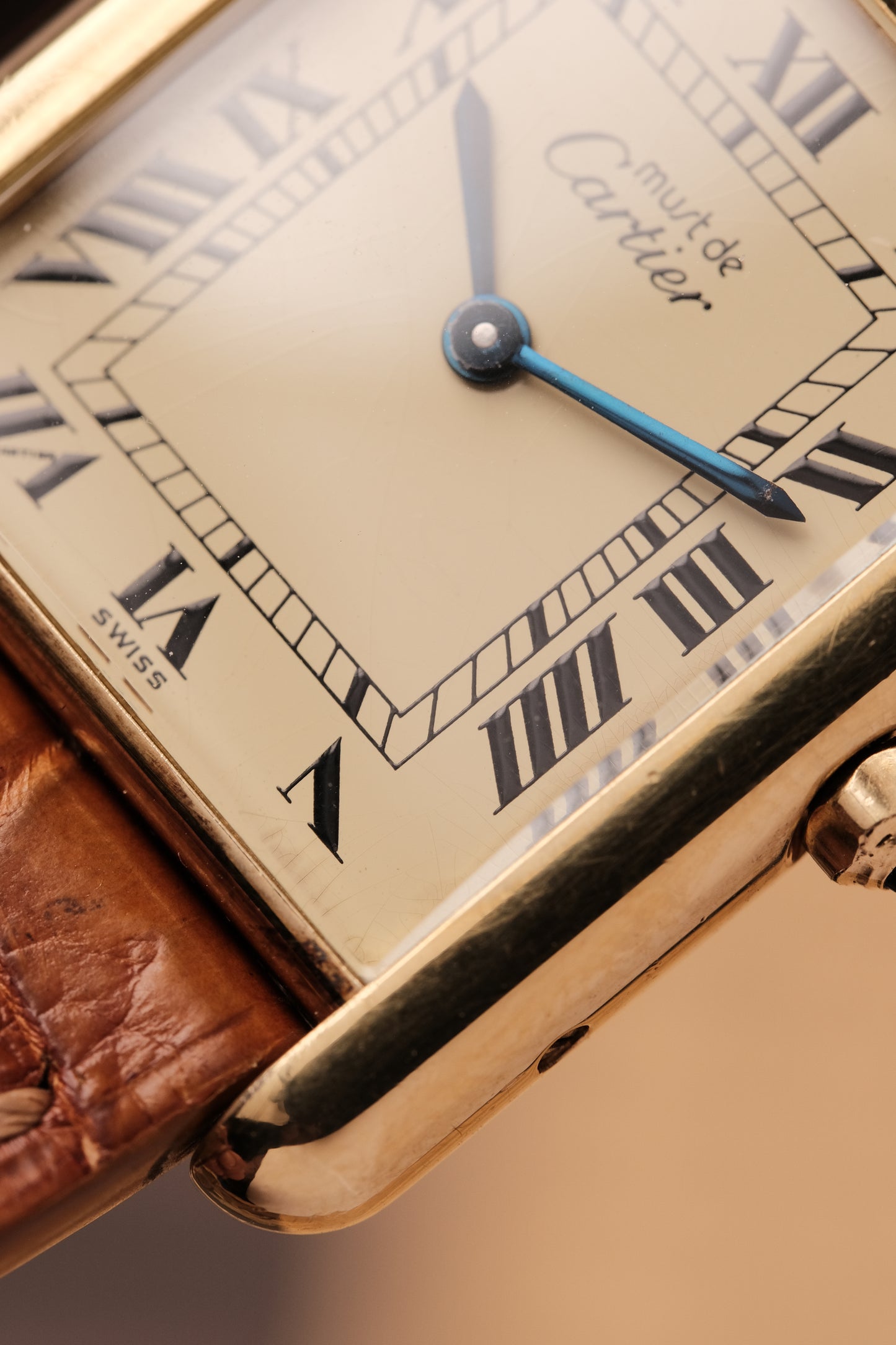 CARTIER MUST DE CARTIER TANK VERMEIL ROMAN DIAL REF. 64221