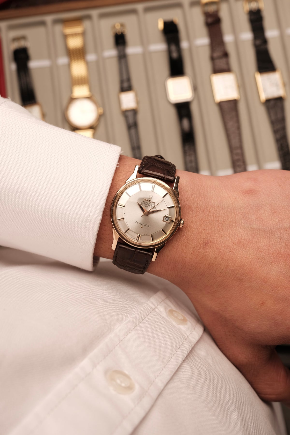 1964 OMEGA CONSTELLATION PIE PAN DOG LEG White Dial Rose Gold AUTOMATIC CHRONOMETER REF. 168.005