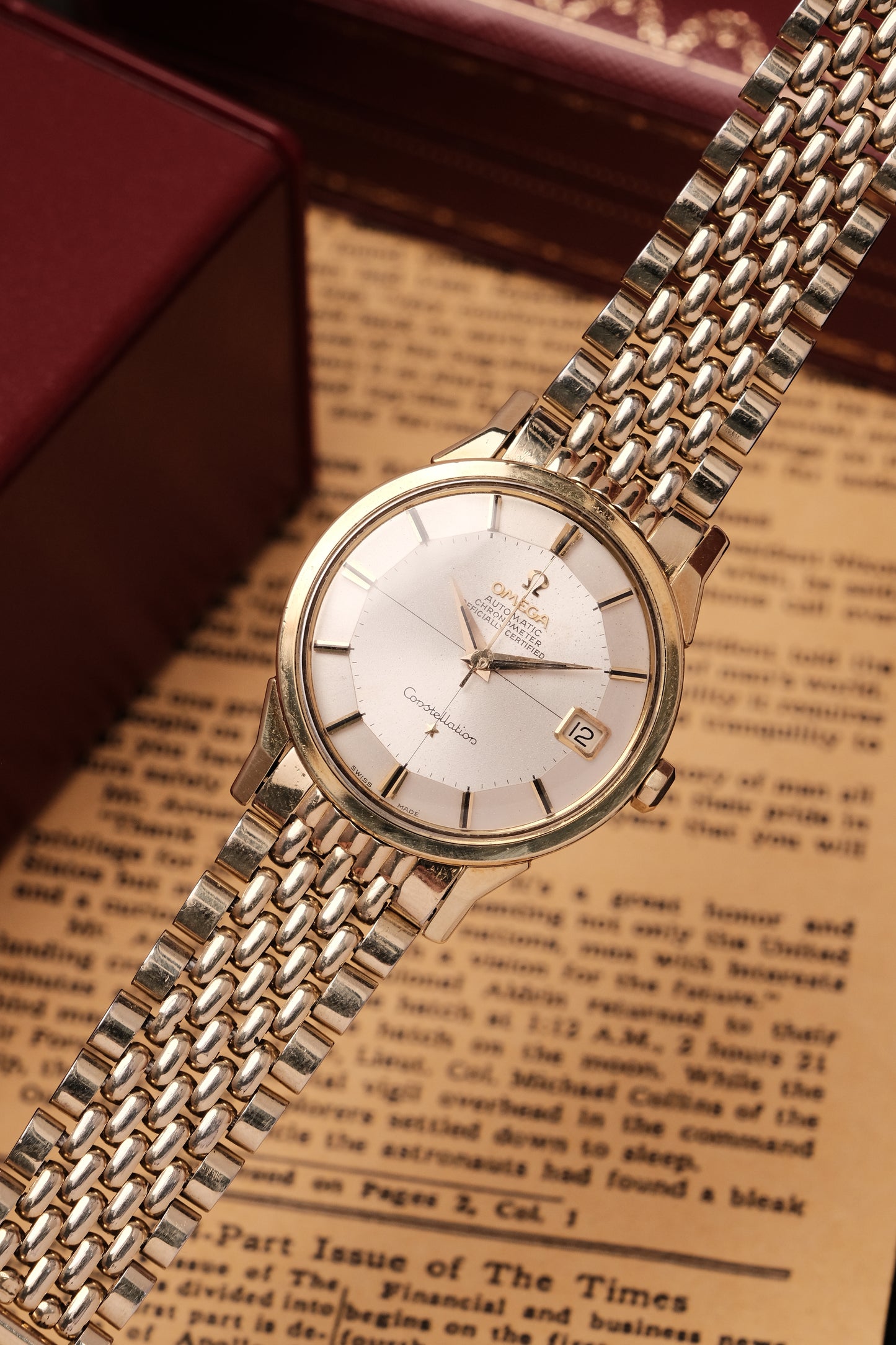 1966 OMEGA CONSTELLATION PIE PAN DOG LEG GOLD  CROSS HAIR DIAL AUTOMATIC CHRONOMETER REF. 14902-61 SC