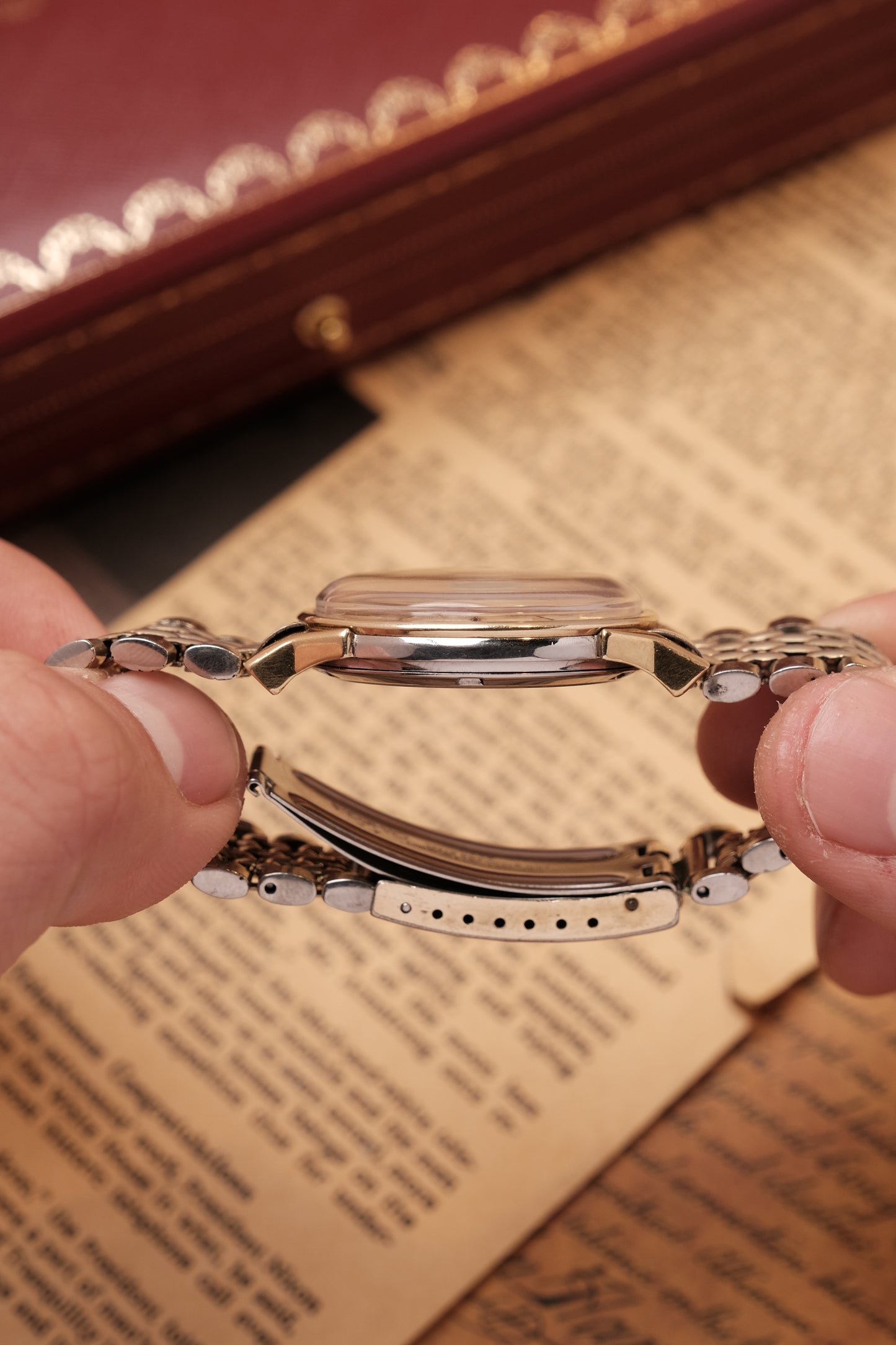 OMEGA CONSTELLATION PIE PAN DOG LEG GOLD AUTOMATIC CHRONOMETER REF. 168.005 (MOD CASE BACK)