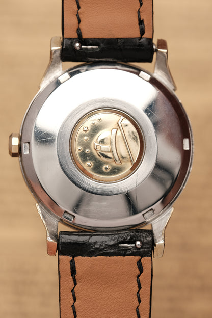 1966 OMEGA CONSTELLATION PIE PAN DOG LEG BLACK DIAL YELLOW GOLD AUTOMATIC CHRONOMETER REF. 168.005