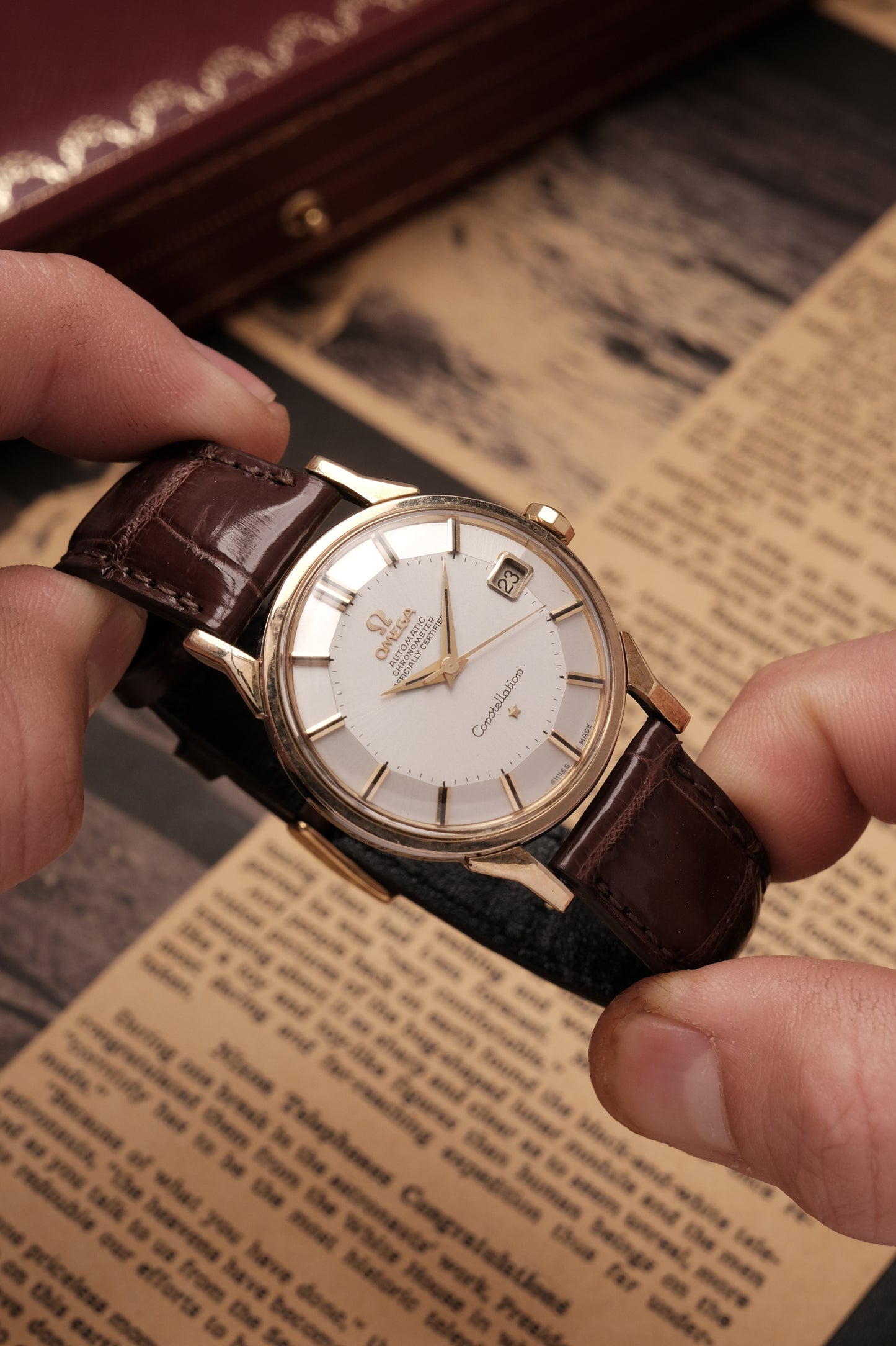 1966 OMEGA CONSTELLATION PIE PAN DOG LEG White Dial AUTOMATIC CHRONOMETER REF. 168.005