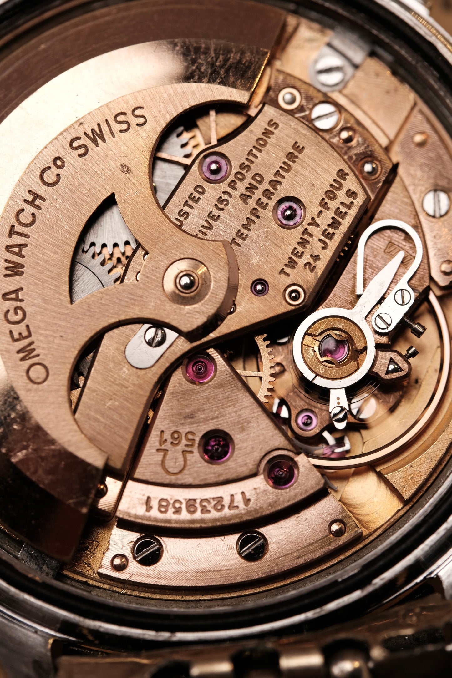 OMEGA CONSTELLATION PIE PAN DOG LEG GOLD AUTOMATIC CHRONOMETER REF. 168.005