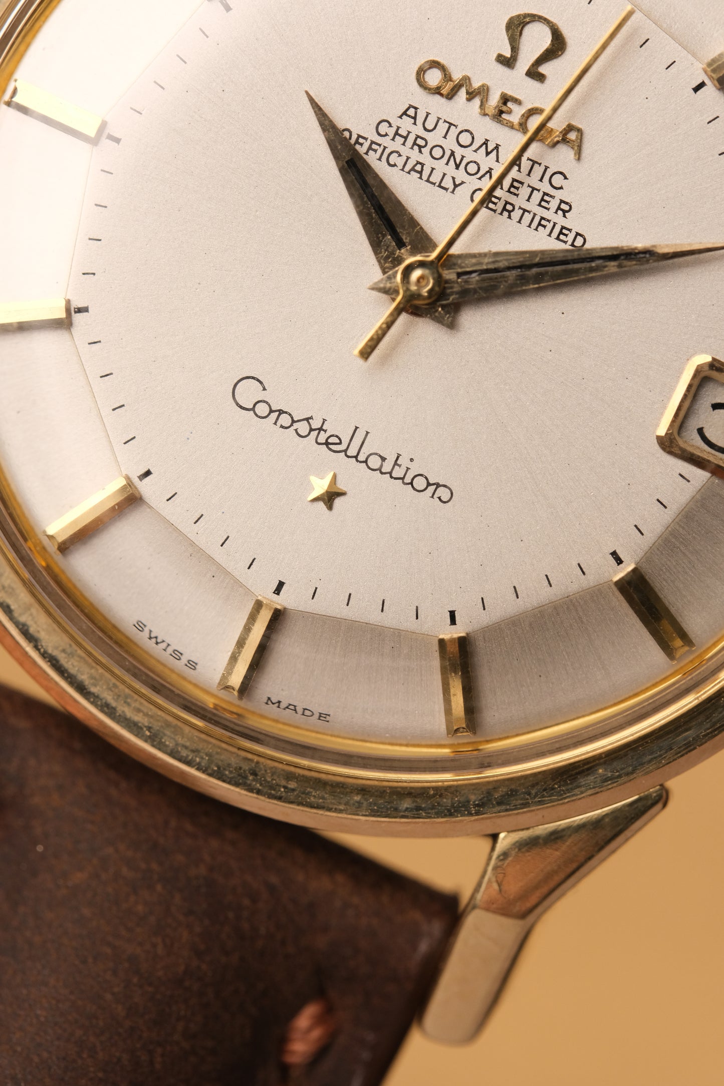 1963 OMEGA CONSTELLATION PIE PAN DOG LEG White Dial AUTOMATIC CHRONOMETER REF. 168.005