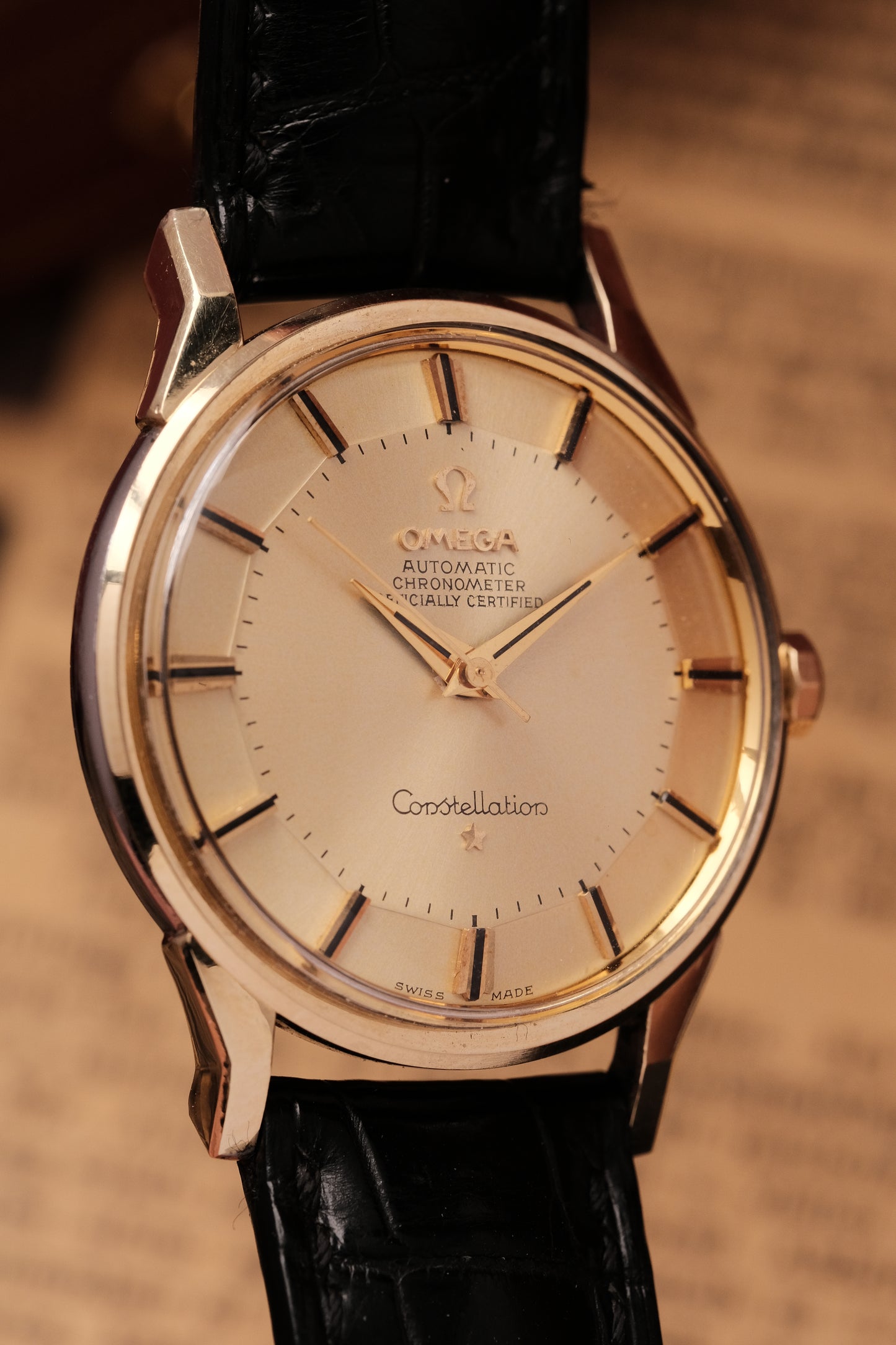 1964 OMEGA CONSTELLATION PIE PAN DOG LEG CHAMPAGNE Dial AUTOMATIC CHRONOMETER REF. 167.005