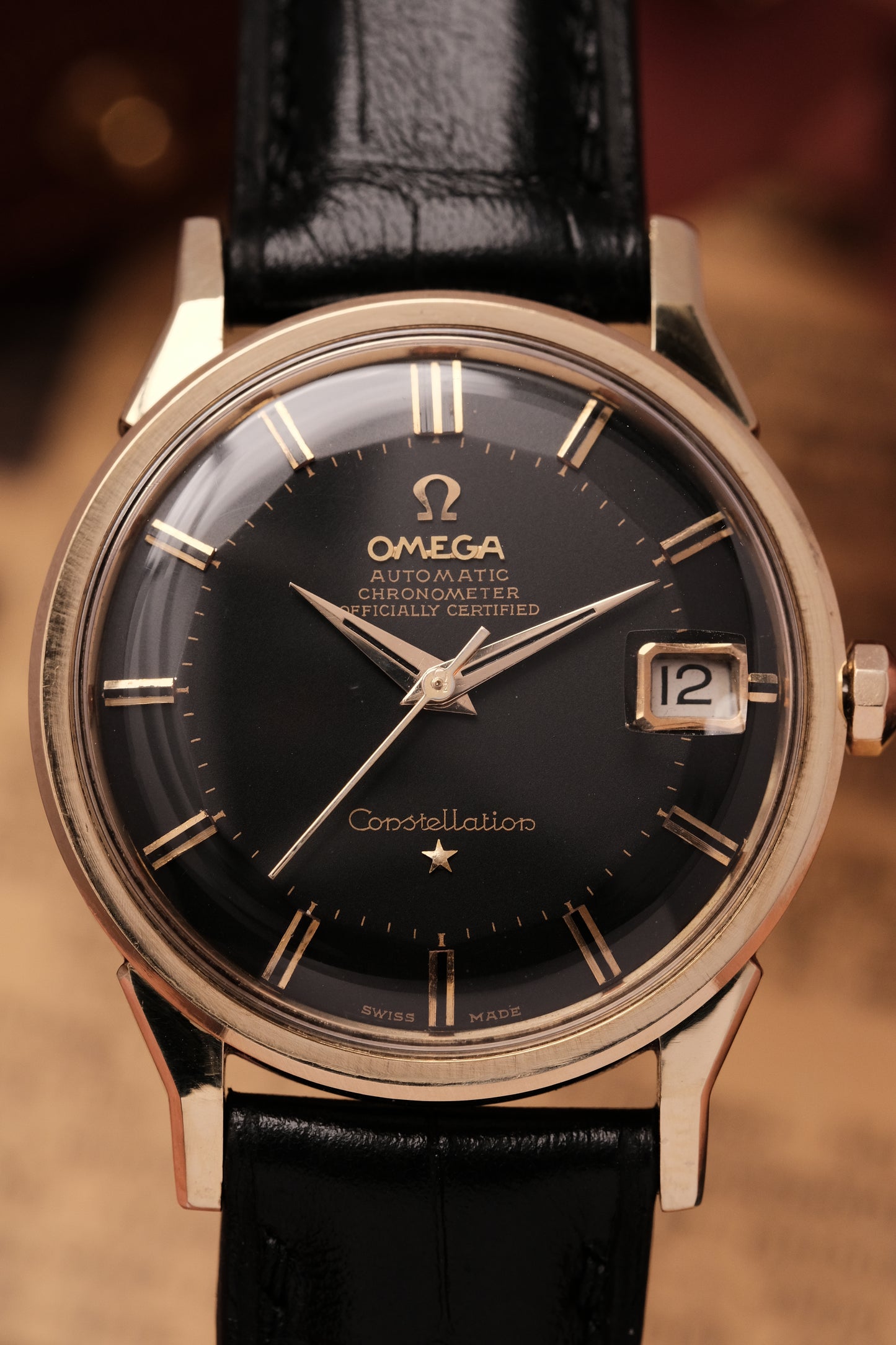 1961 OMEGA CONSTELLATION PIE PAN DOG LEG BLACK DIAL YELLOW GOLD AUTOMATIC CHRONOMETER REF. 168.005