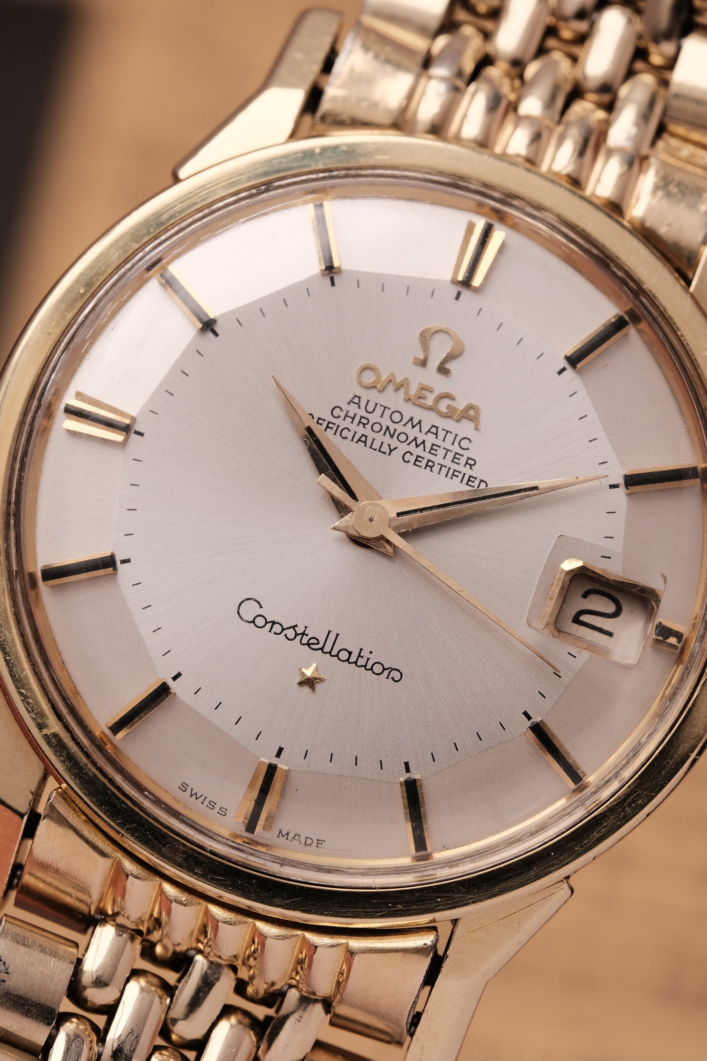 1962 OMEGA CONSTELLATION PIE PAN DOG LEG GOLD AUTOMATIC CHRONOMETER REF. 168.005