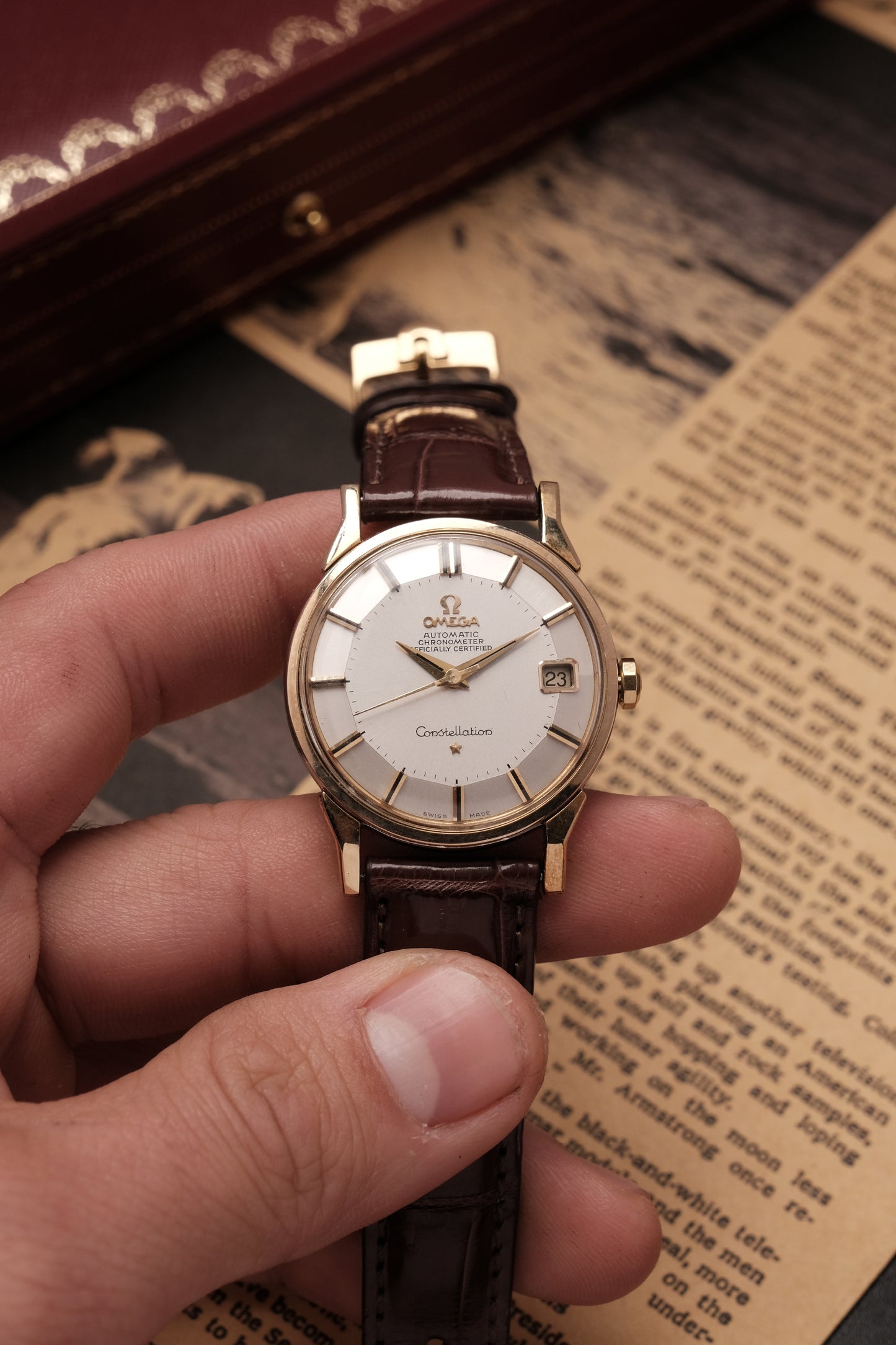 1966 OMEGA CONSTELLATION PIE PAN DOG LEG White Dial AUTOMATIC CHRONOMETER REF. 168.005