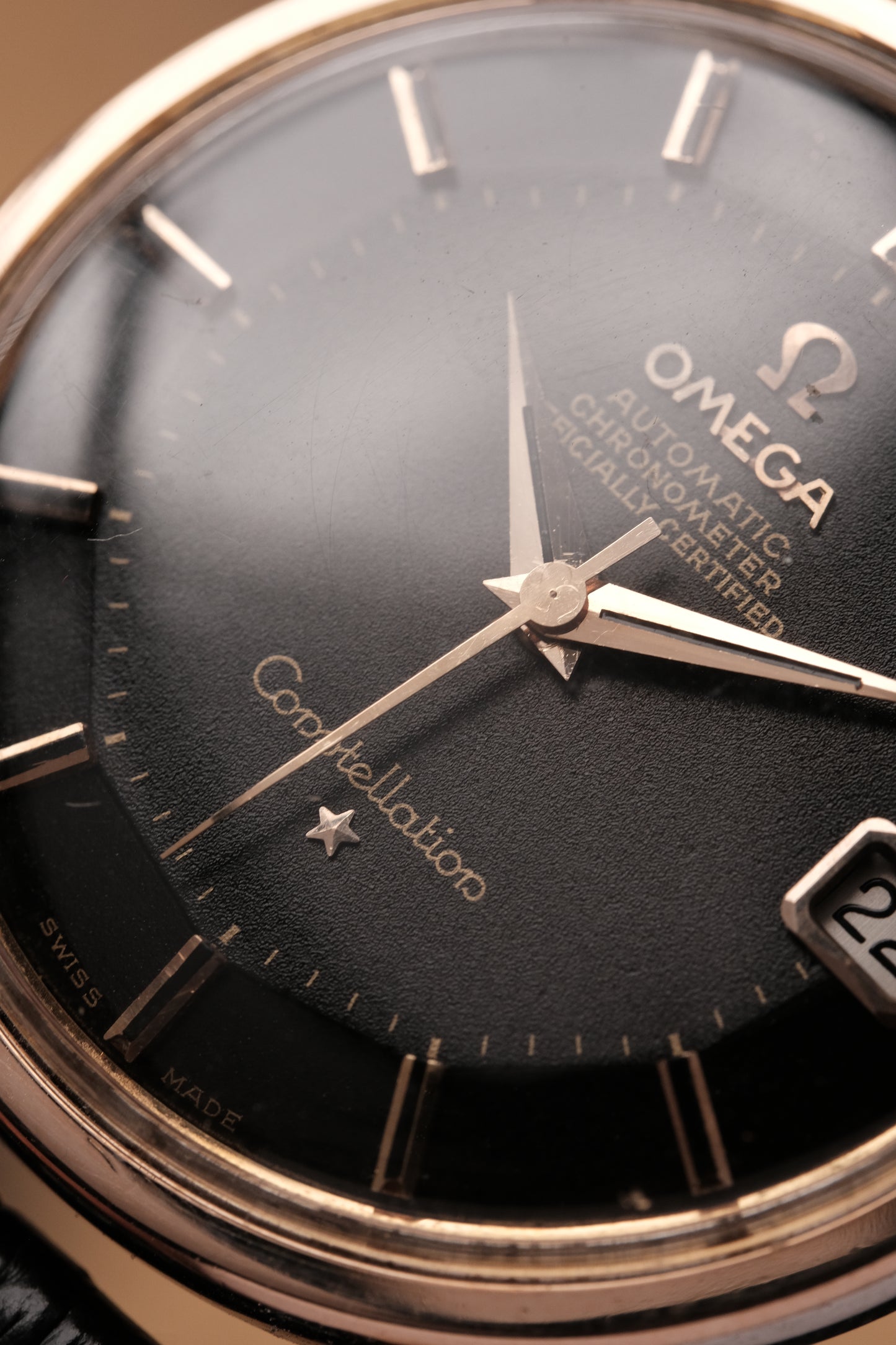 1963 OMEGA CONSTELLATION PIE PAN DOG LEG Black Dial Rose Gold  AUTOMATIC CHRONOMETER REF. 168.005