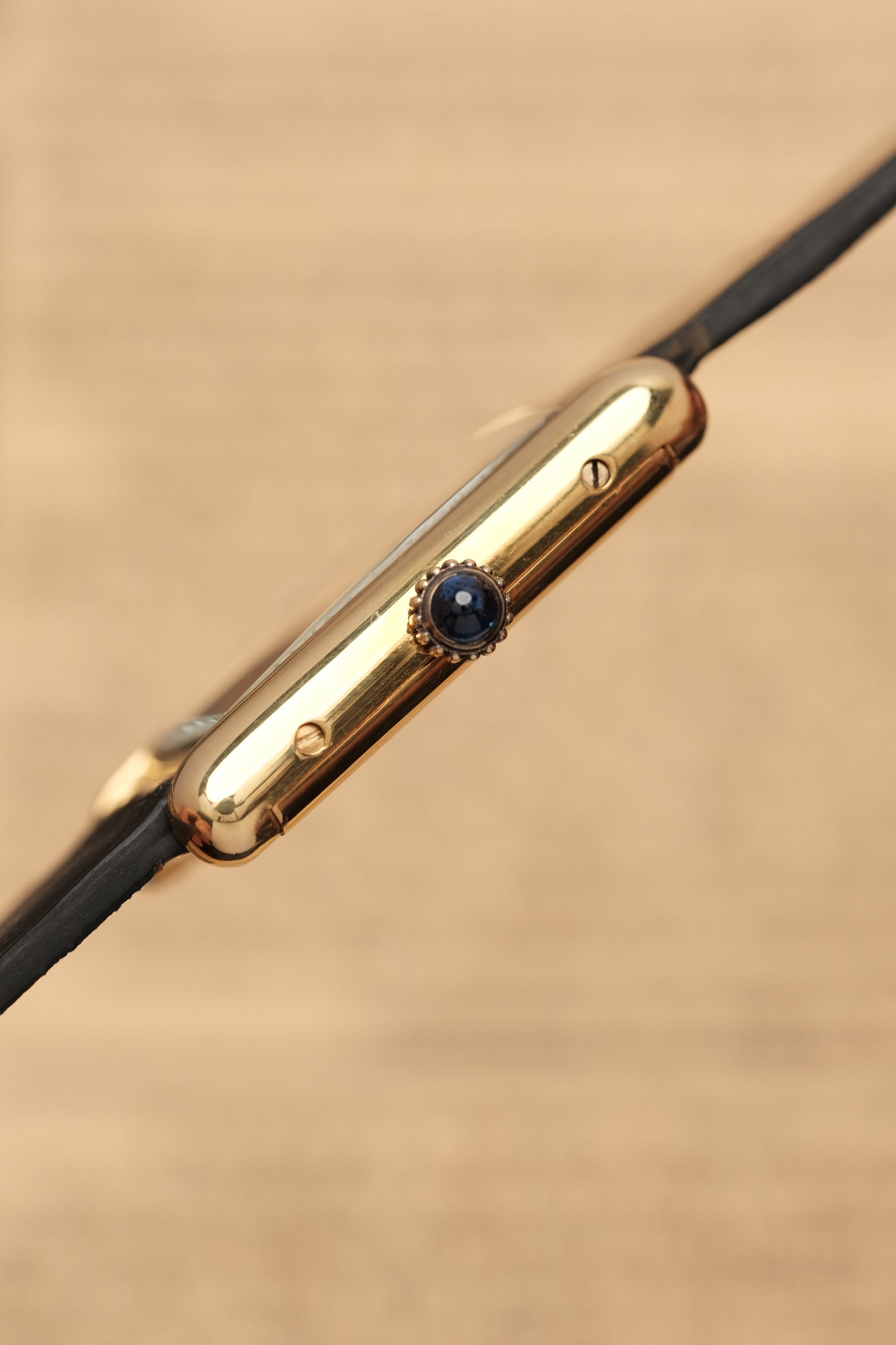 CARTIER MUST DE TANK VERMEIL (LM 23x31mm) HAND WINDING FERRARI RED DIAL