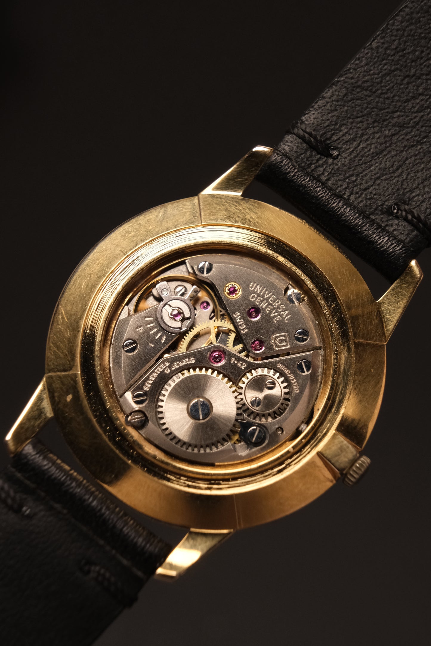 1960s Ultra thin Universal Genève Ref. 542.101