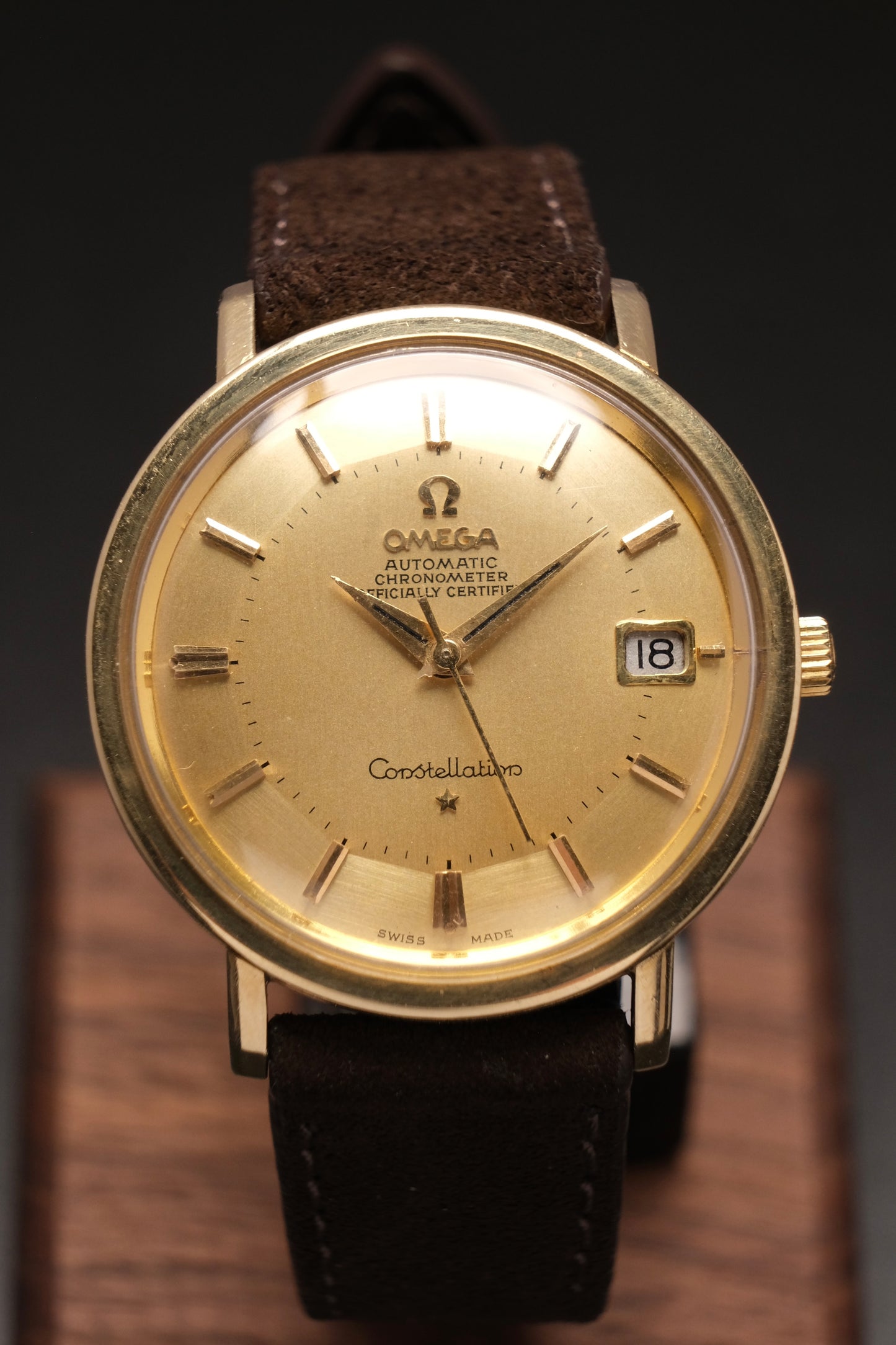 Vintage Omega Constellation Pie-Pan Gold capped with Gold dial 168.004 from 1966