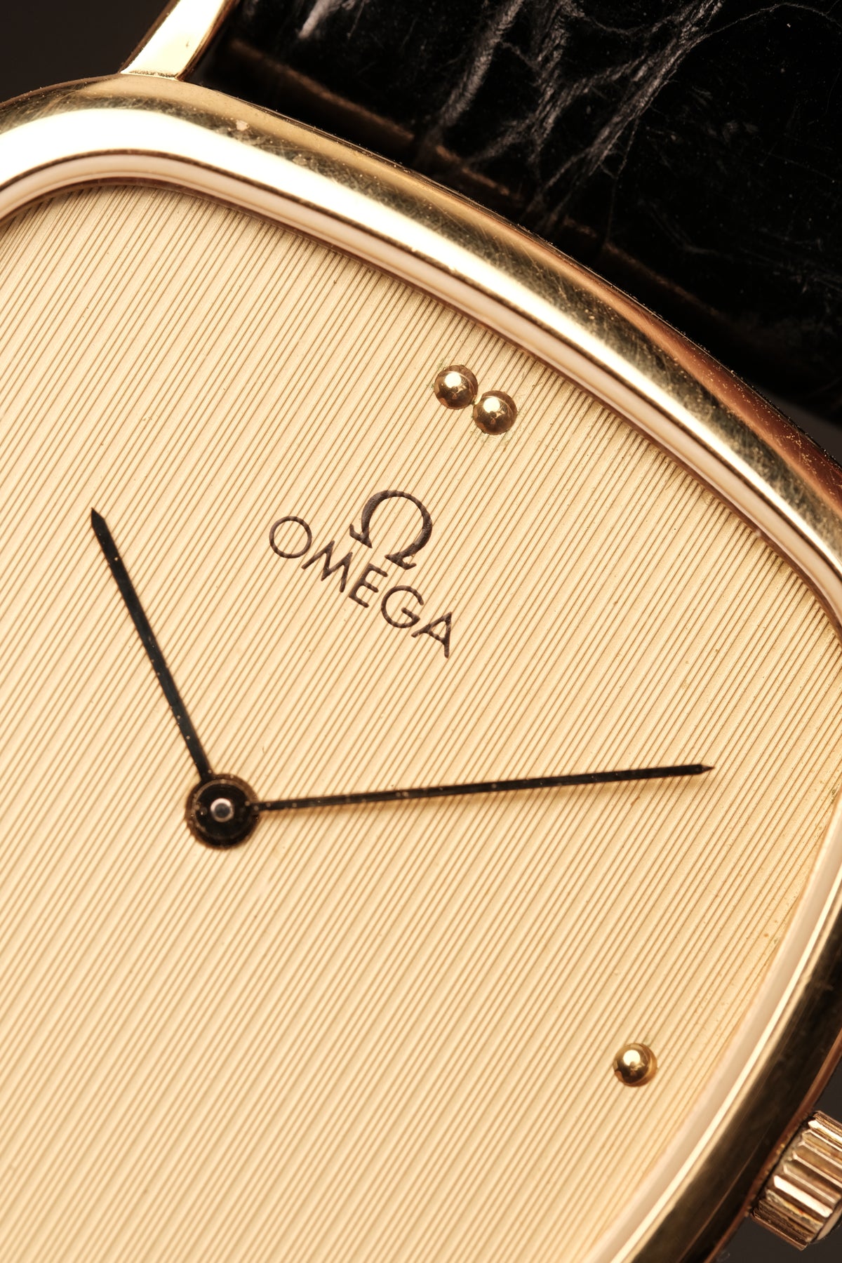 Vintage Omega De Ville Square (30x30mm) Quartz Ref. 195.0077