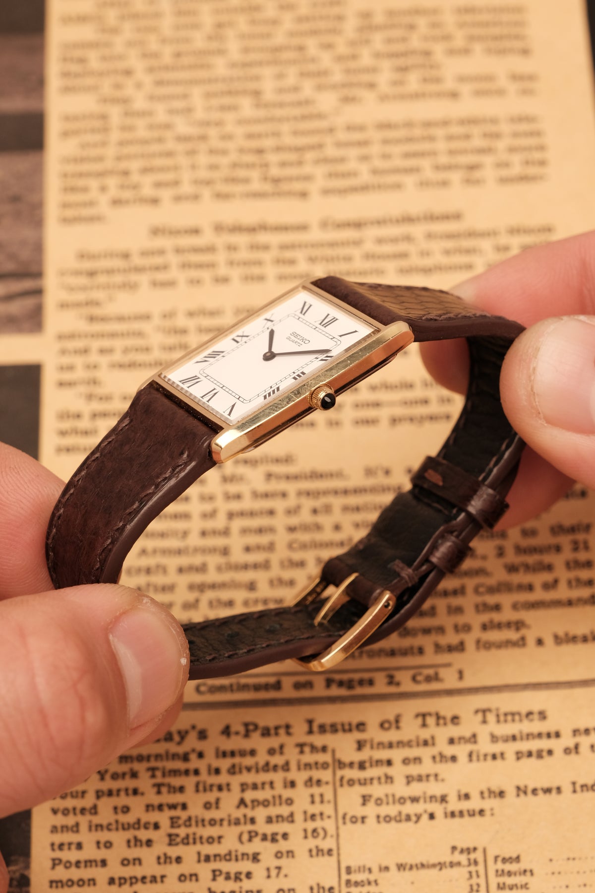 Vintage Japanese Classic Seiko Tank 6020-5050 White Dial Roman numerals (25x32mm)