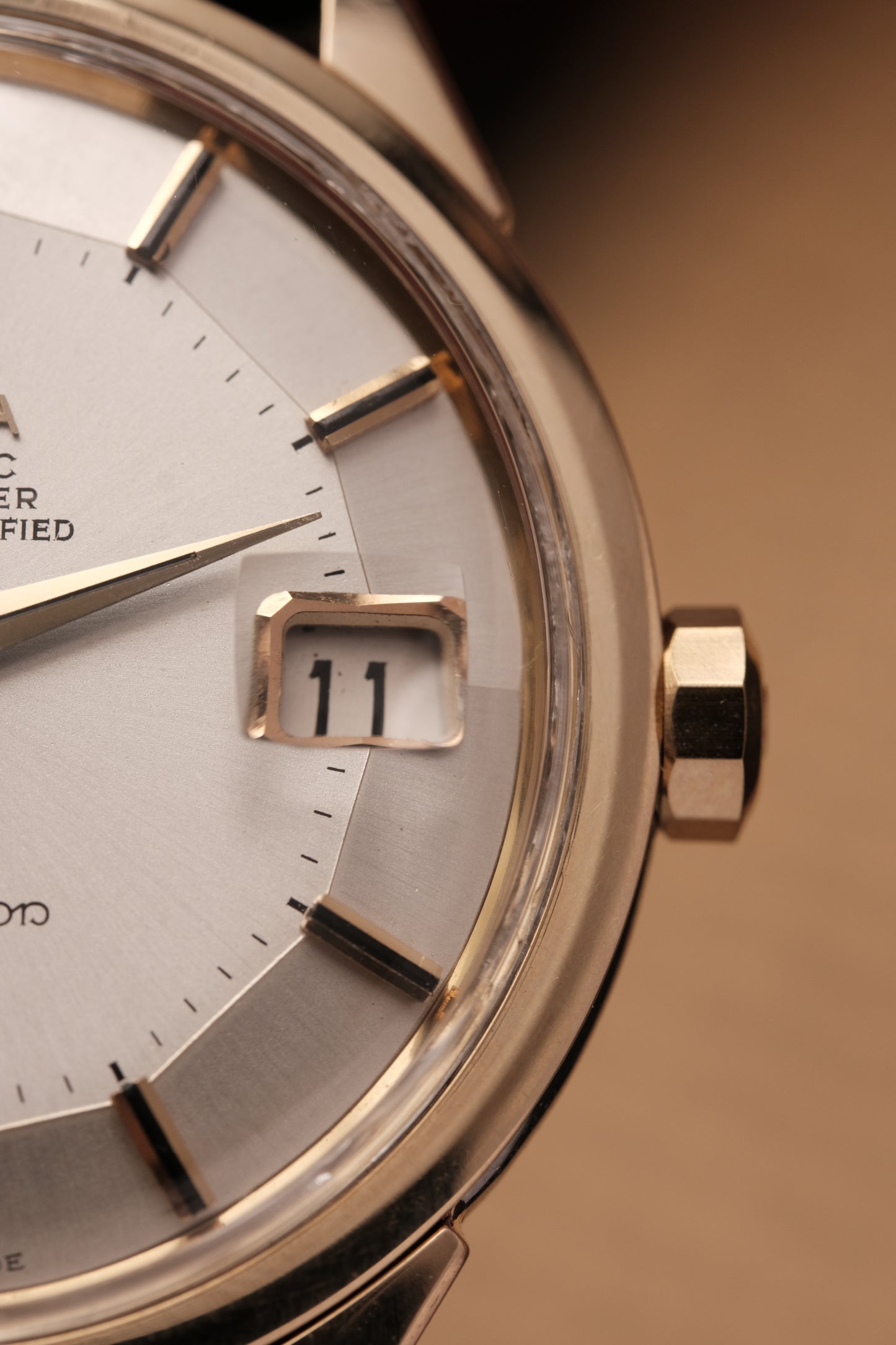 1959 OMEGA CONSTELLATION PIE PAN DOG LEG White Dial AUTOMATIC CHRONOMETER REF. 168.005 ( Black Strap)