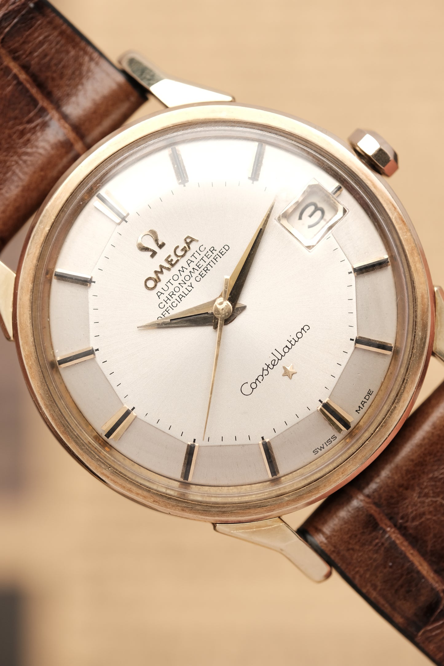 1964 OMEGA CONSTELLATION PIE PAN DOG LEG White Dial AUTOMATIC CHRONOMETER REF. 168.005